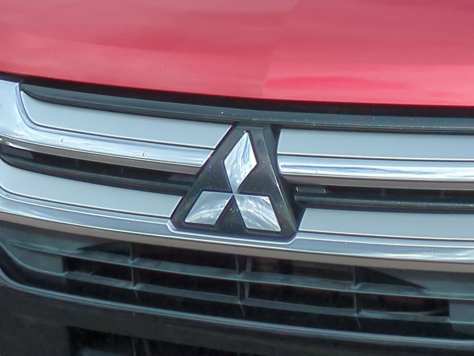 Thumbnail: 2018 Mitsubishi Outlander - 12