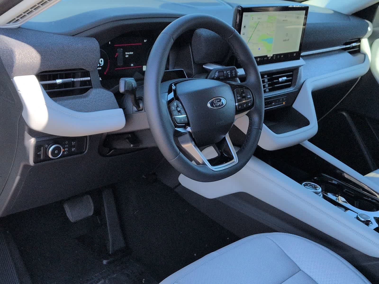 Thumbnail: 2026 Ford Explorer - 9