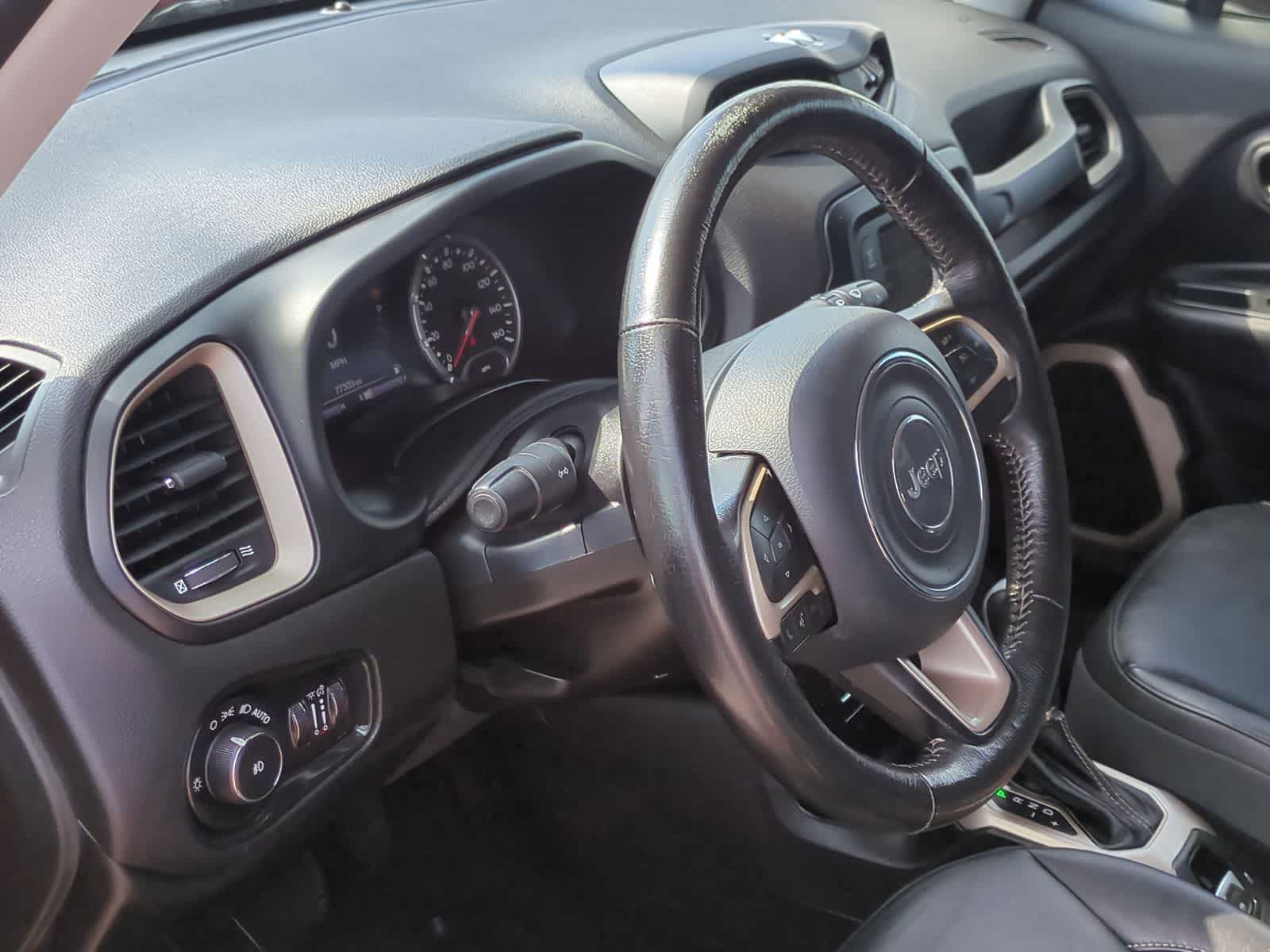 Thumbnail: 2015 Jeep Renegade - 10