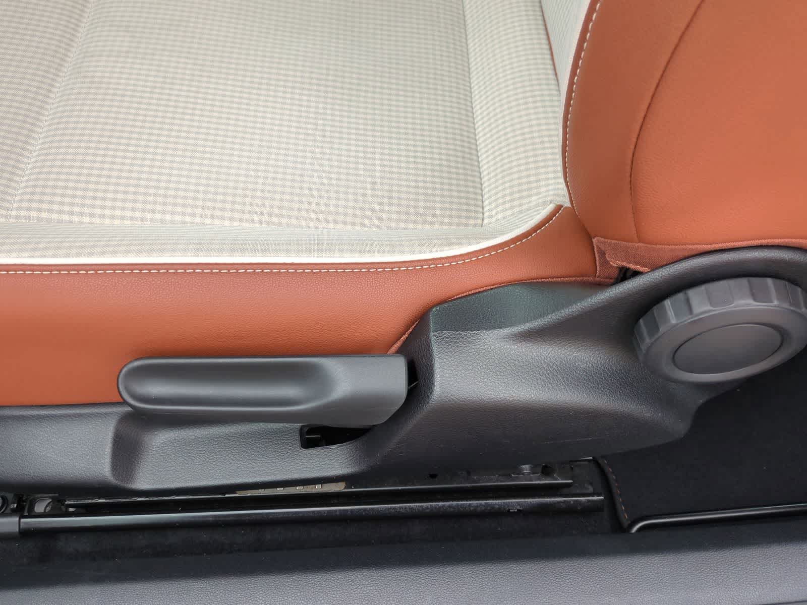 Thumbnail: 2016 Volkswagen Beetle - 16