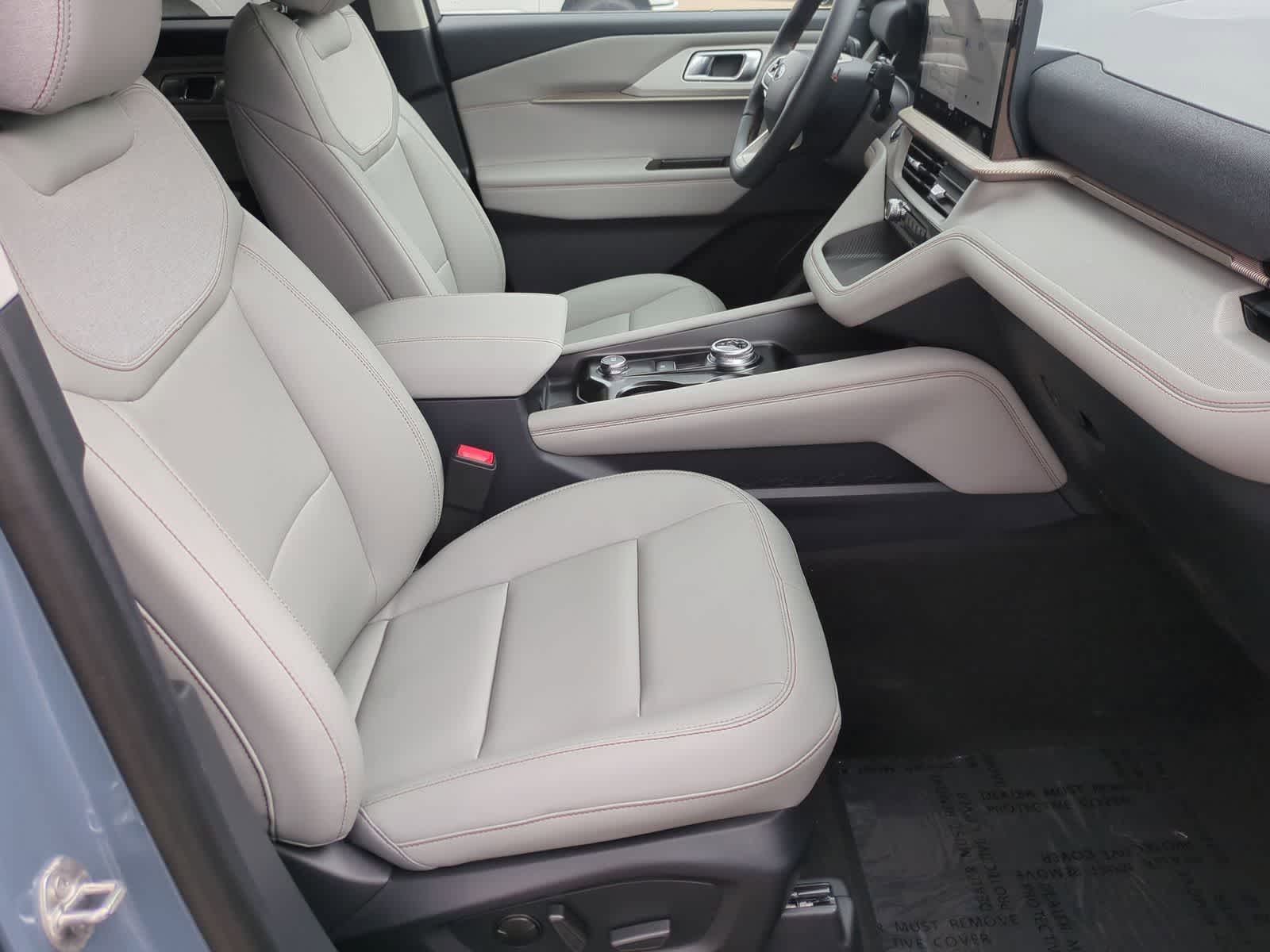 Thumbnail: 2026 Ford Explorer - 21