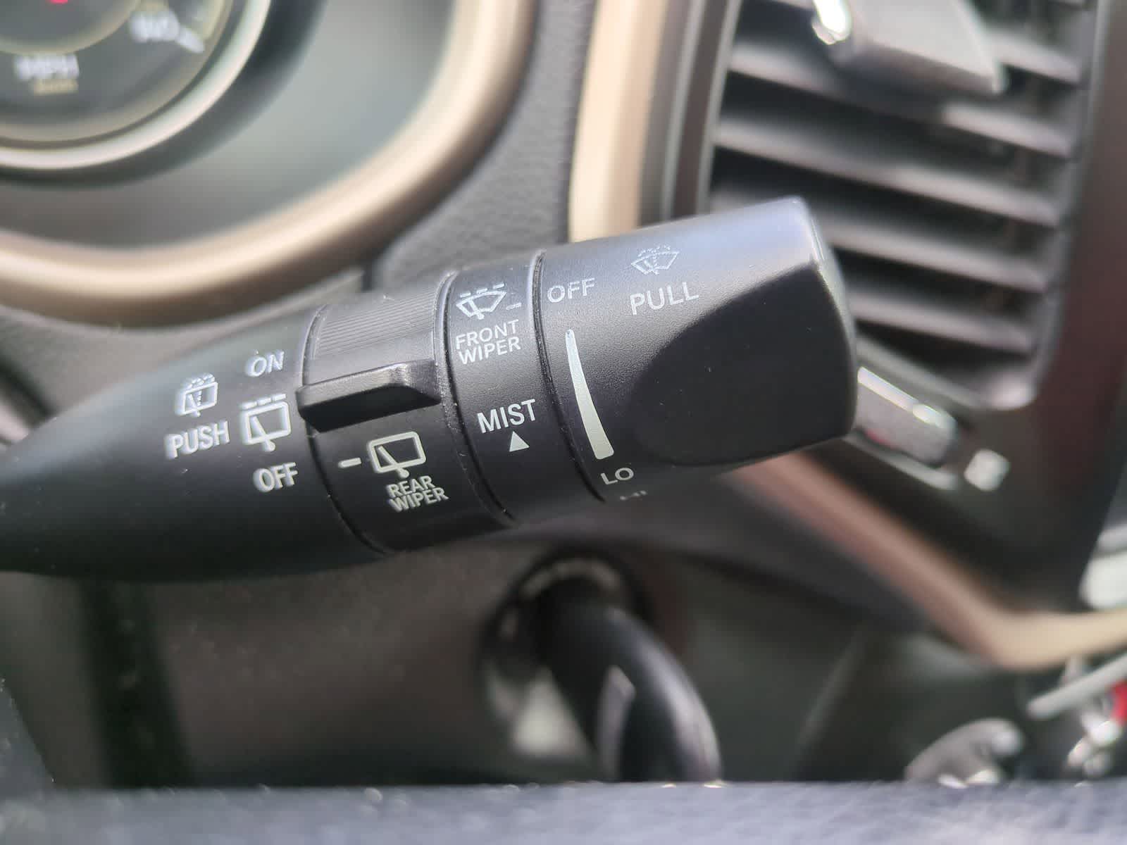 Thumbnail: 2014 Jeep Cherokee - 25