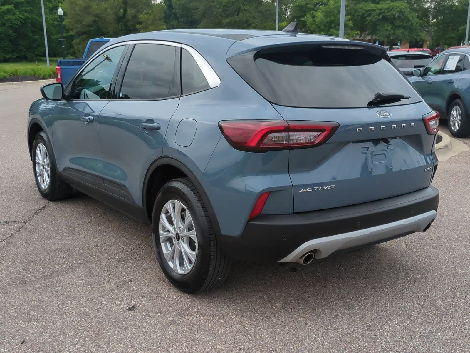Thumbnail: 2023 Ford Escape - 6