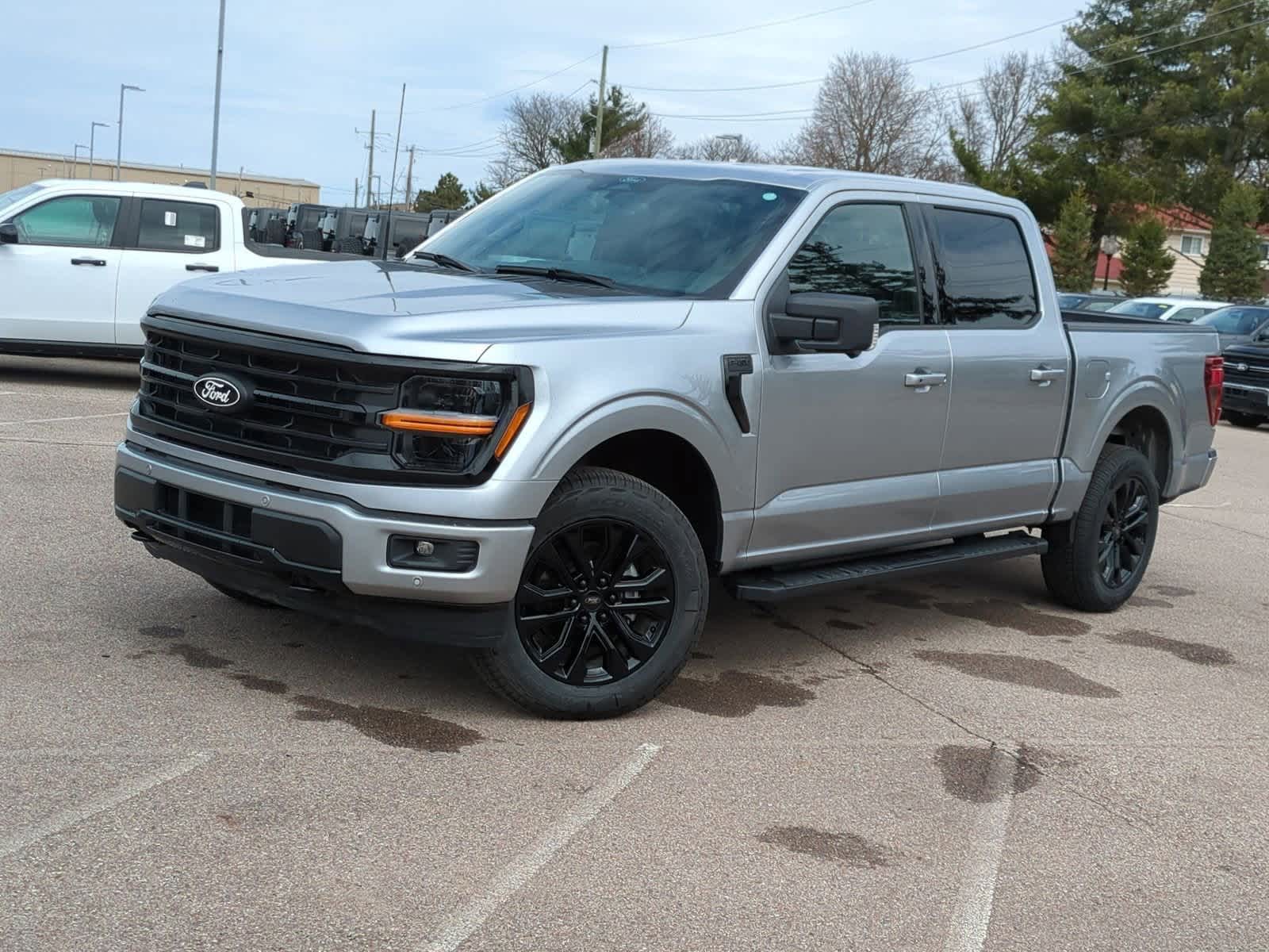 2025 Ford F-150 XLT -
                  Waterford, MI