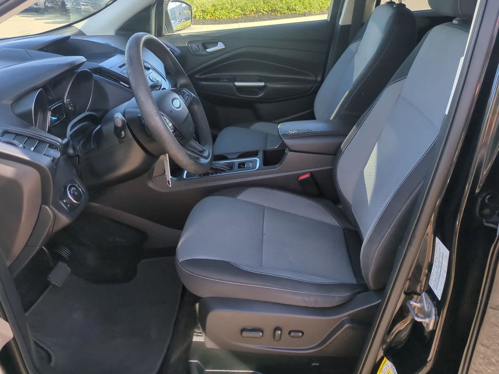 Thumbnail: 2017 Ford Escape - 16
