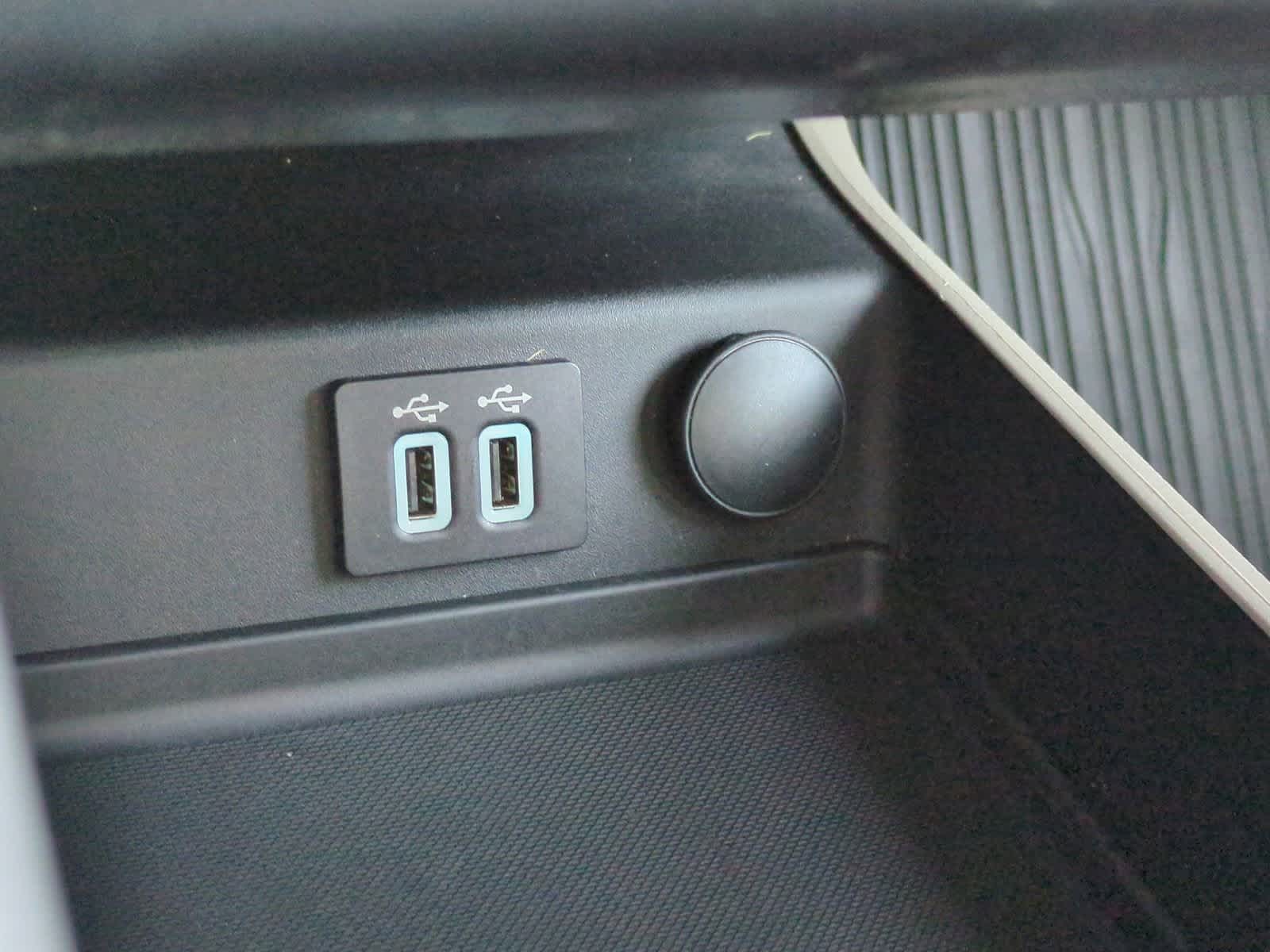 Thumbnail: 2020 Ford Fusion - 32