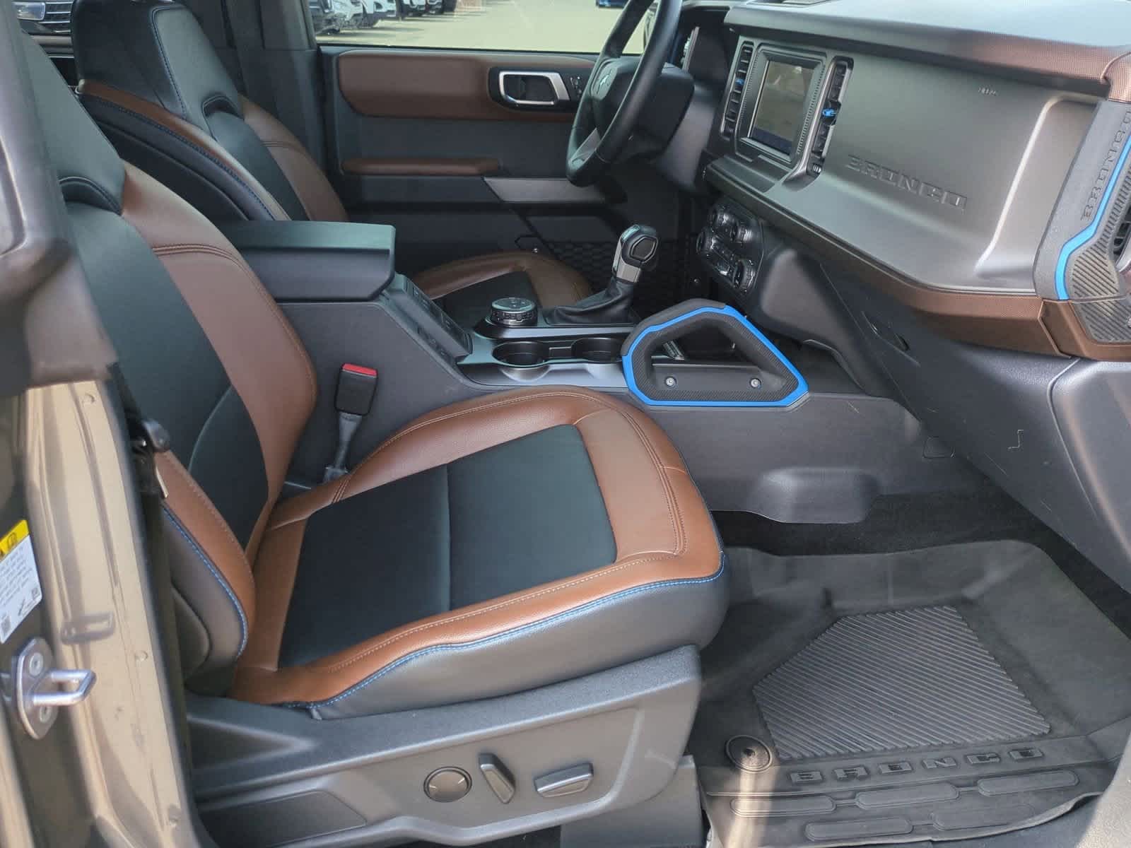 Thumbnail: 2022 Ford Bronco - 21