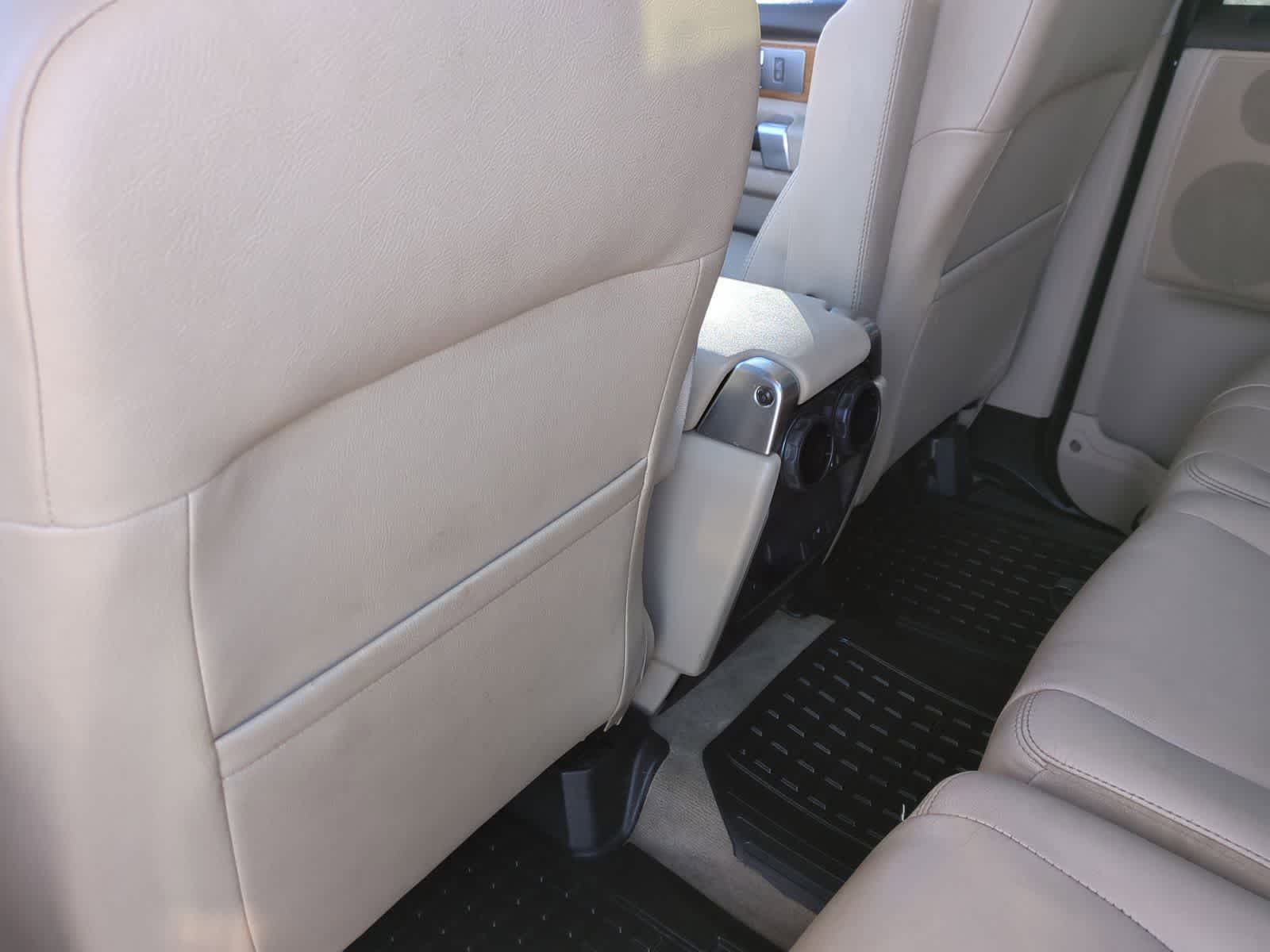 Thumbnail: 2016 Land Rover LR4 - 18