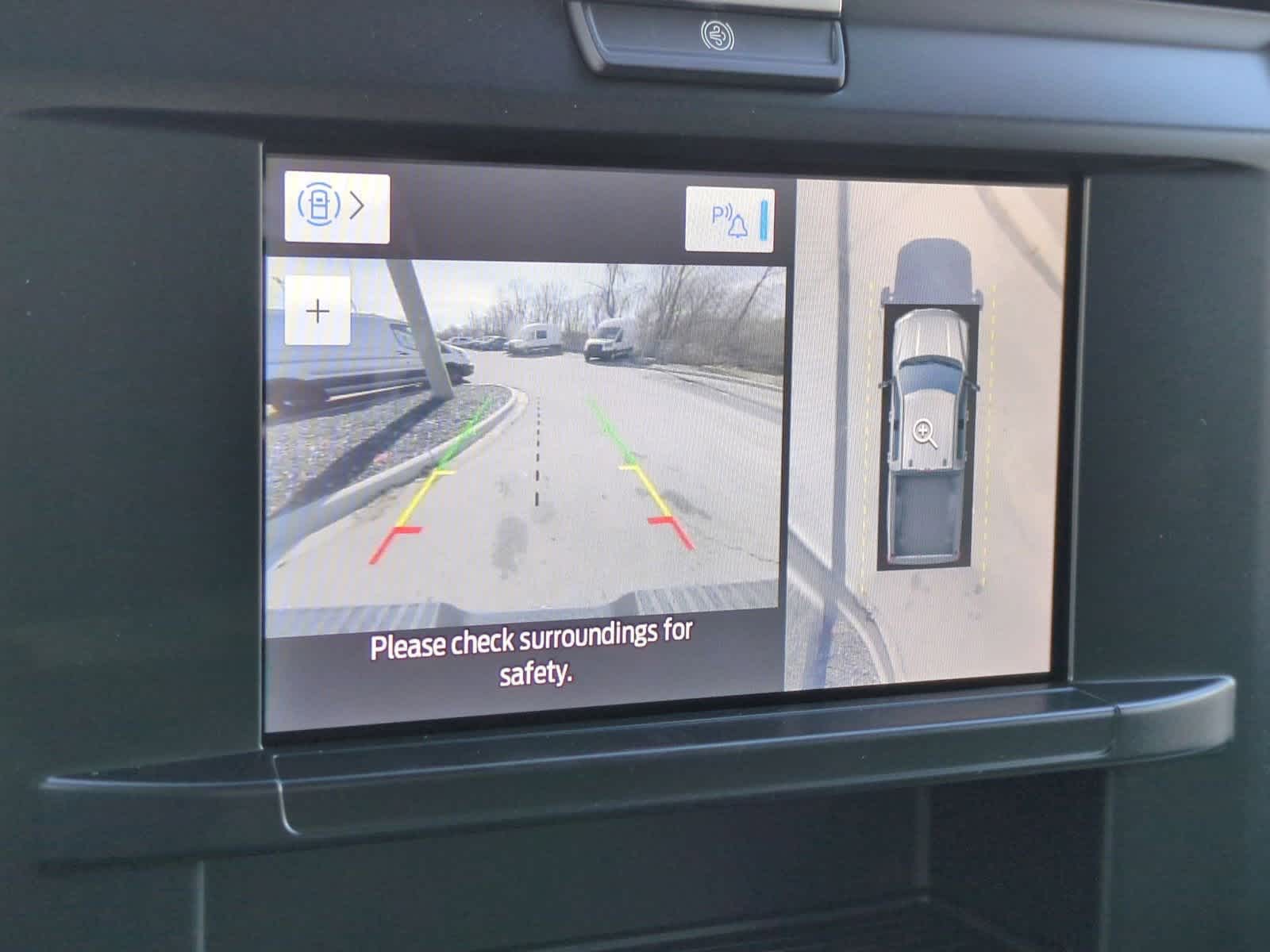 2025 Ford Econoline E-350 27