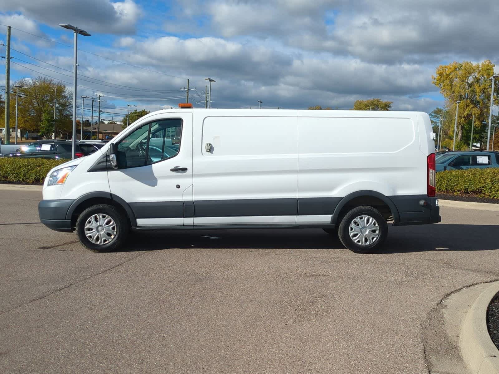Thumbnail: 2017 Ford Transit Series - 5