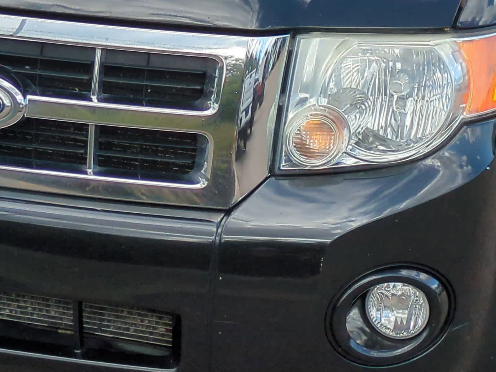 Thumbnail: 2011 Ford Escape - 11