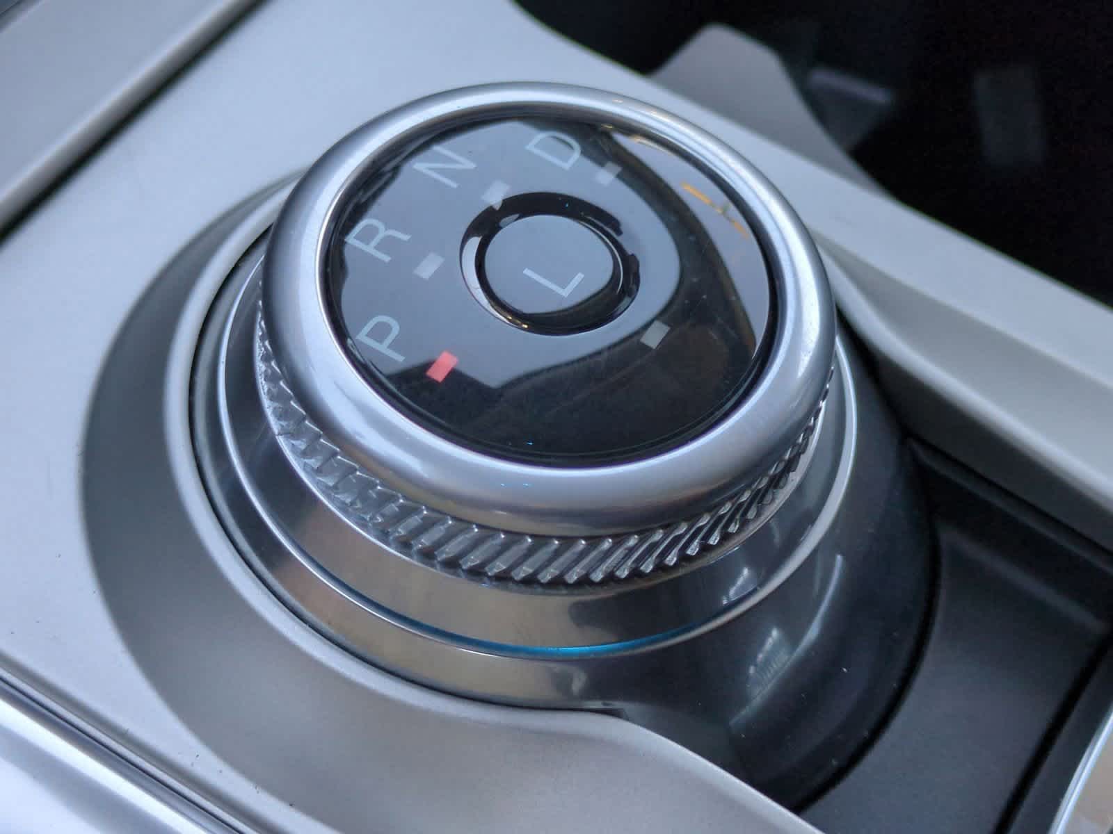 Thumbnail: 2022 Ford Explorer - 31