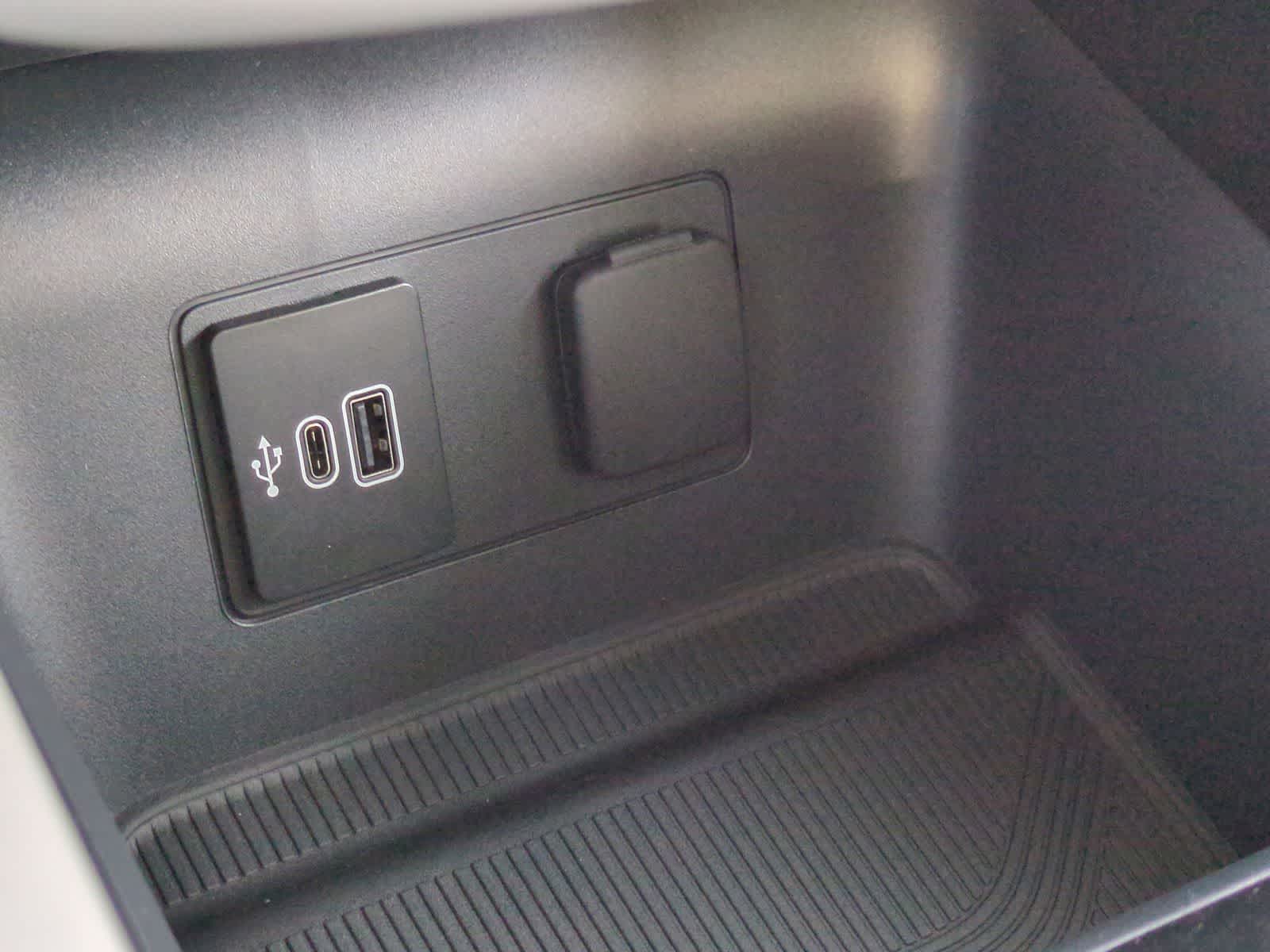 Thumbnail: 2026 Ford Explorer - 32