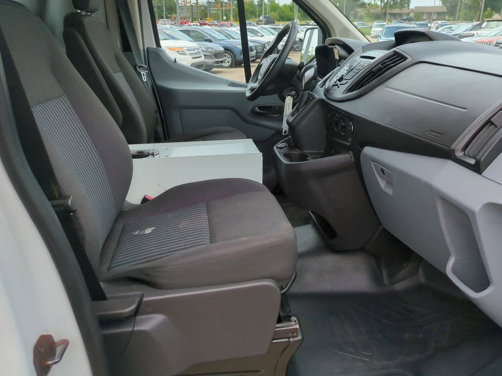 Thumbnail: 2018 Ford Transit Series - 18