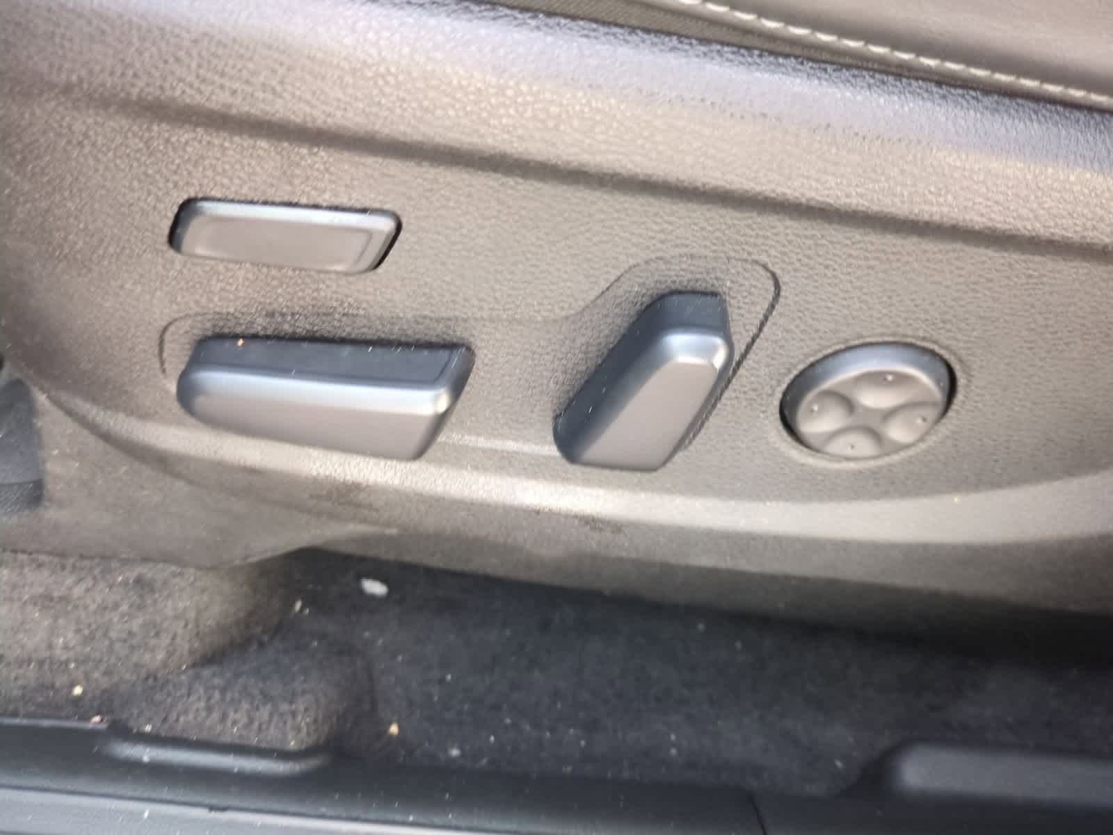 Thumbnail: 2023 Kia Telluride - 17