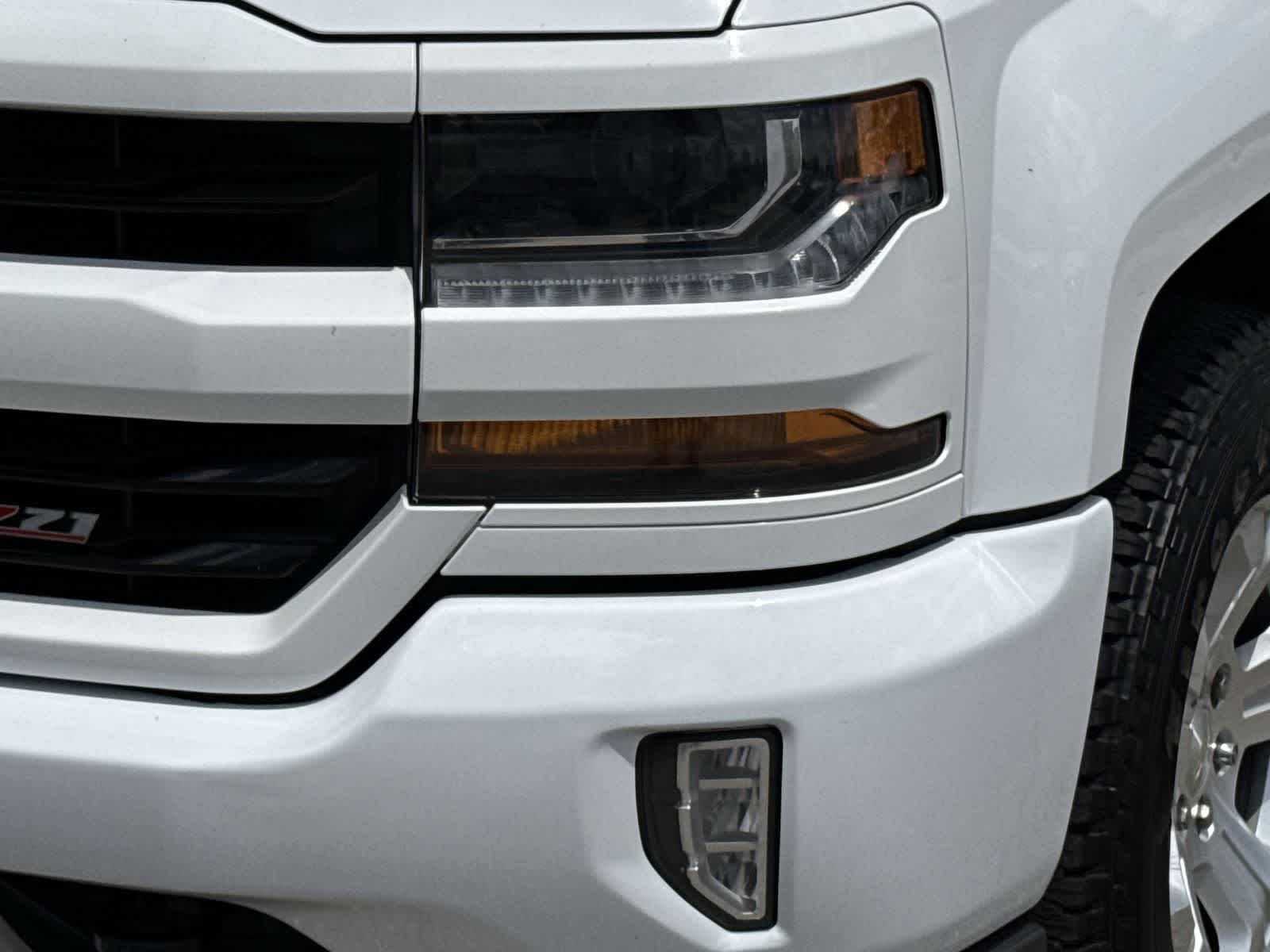 Thumbnail: 2018 Chevrolet Silverado 1500 - 11