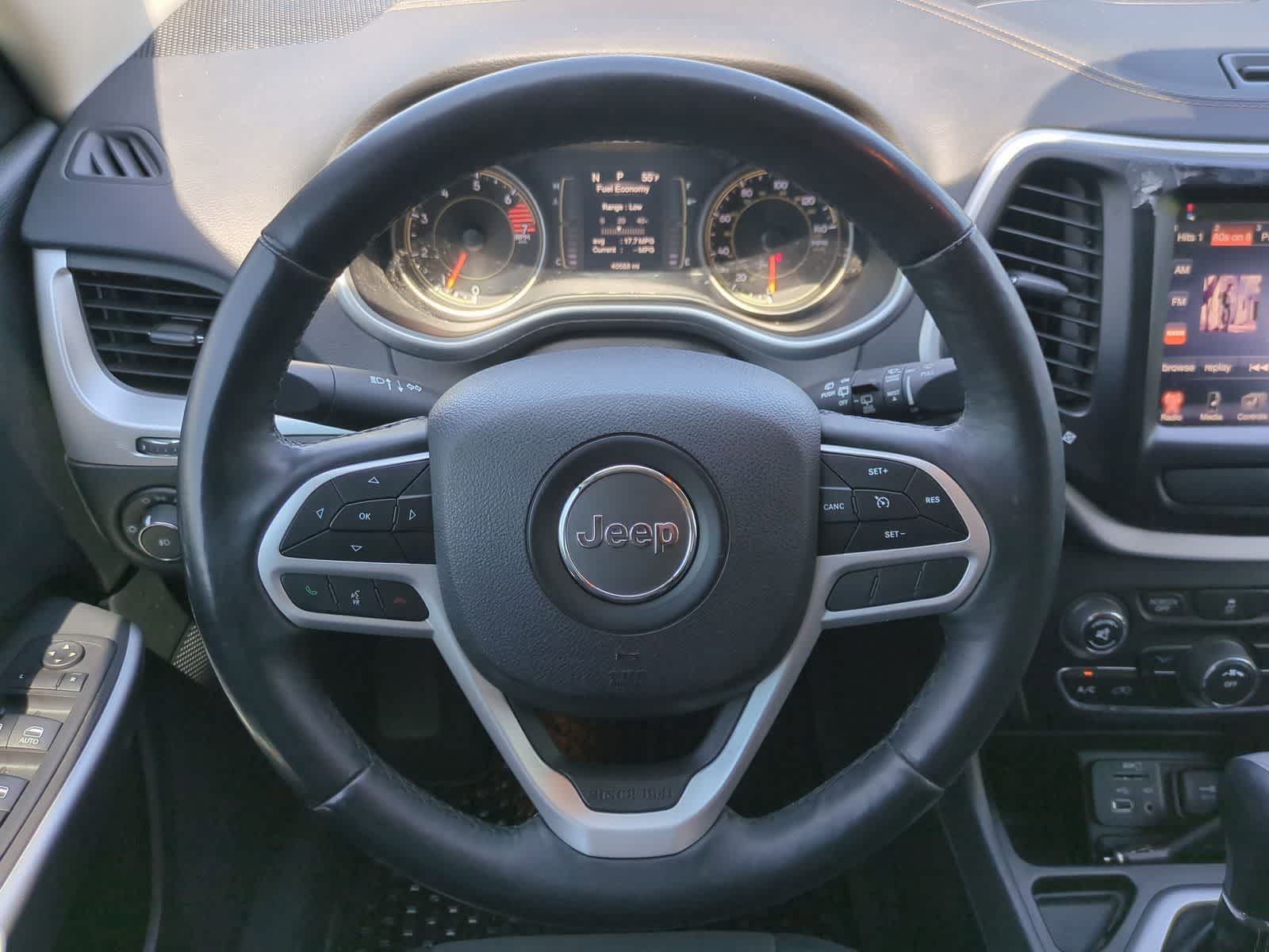 Thumbnail: 2018 Jeep Cherokee - 22