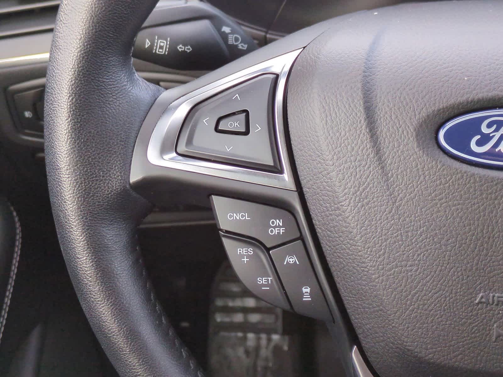 Thumbnail: 2023 Ford Edge - 23