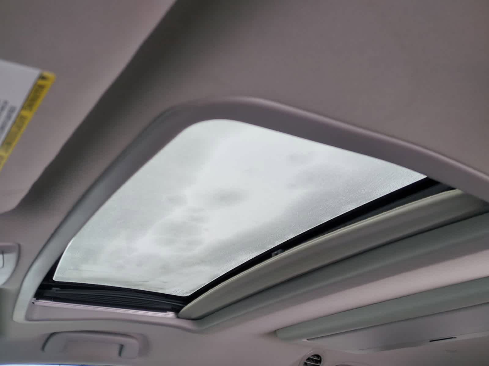 Thumbnail: 2015 Toyota Sienna - 19