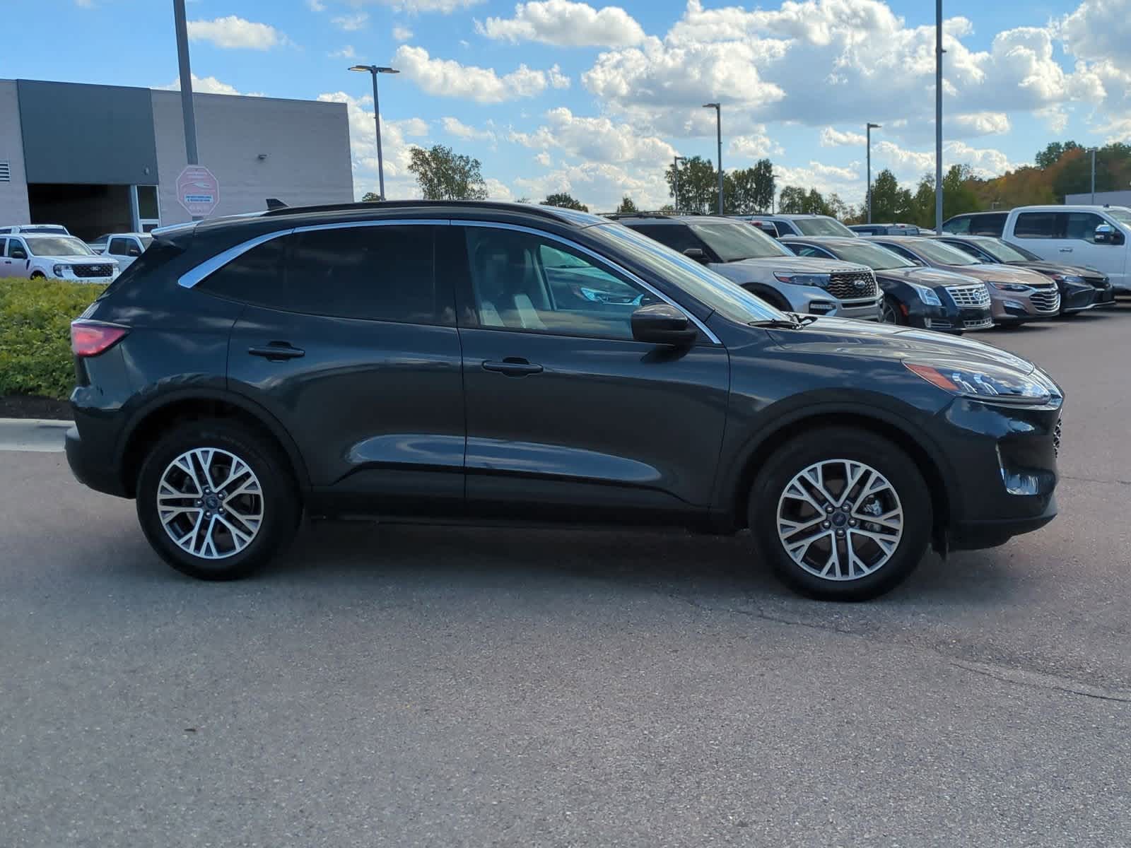 Thumbnail: 2022 Ford Escape - 9