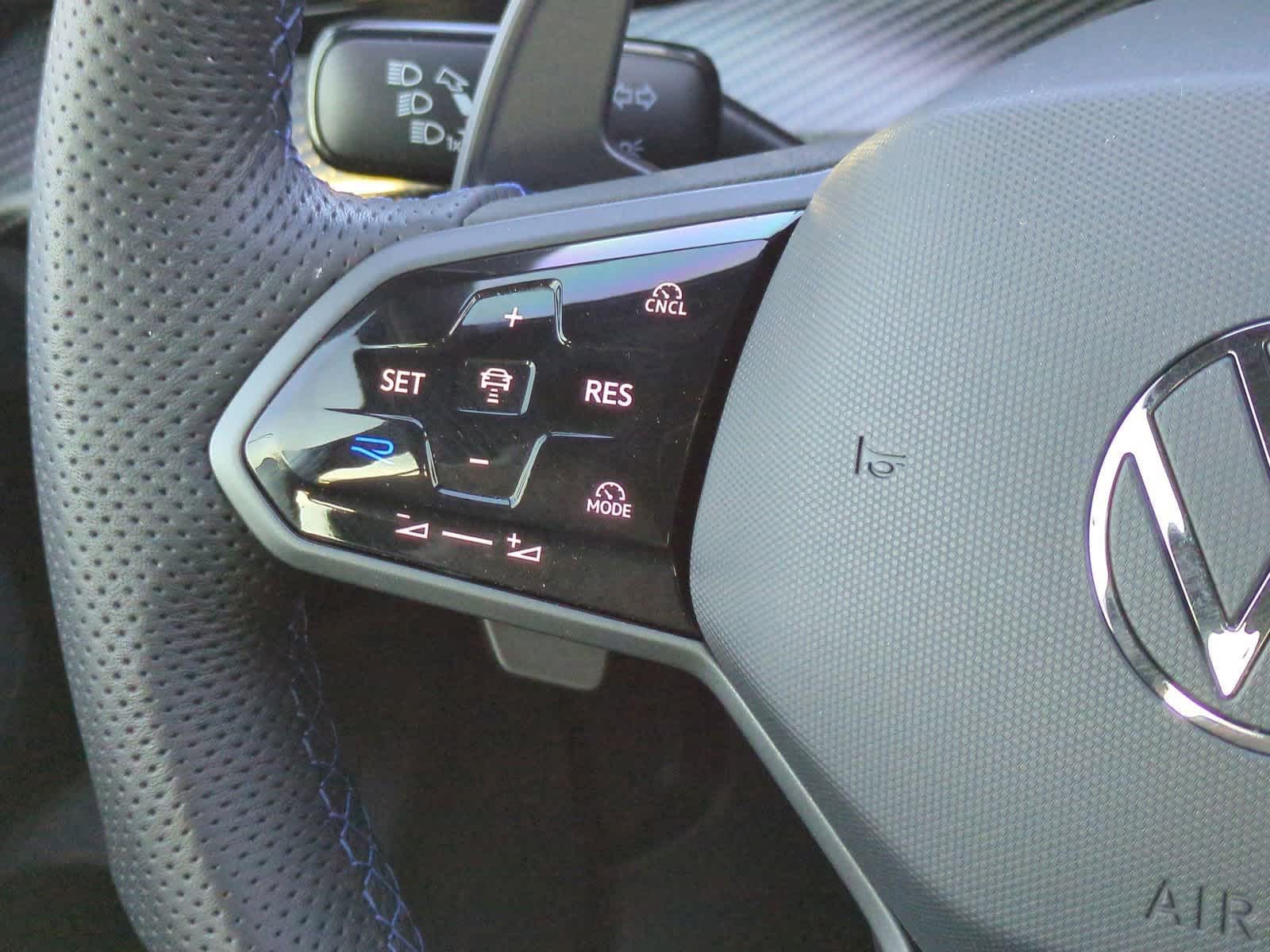 Thumbnail: 2025 Volkswagen Golf - 21