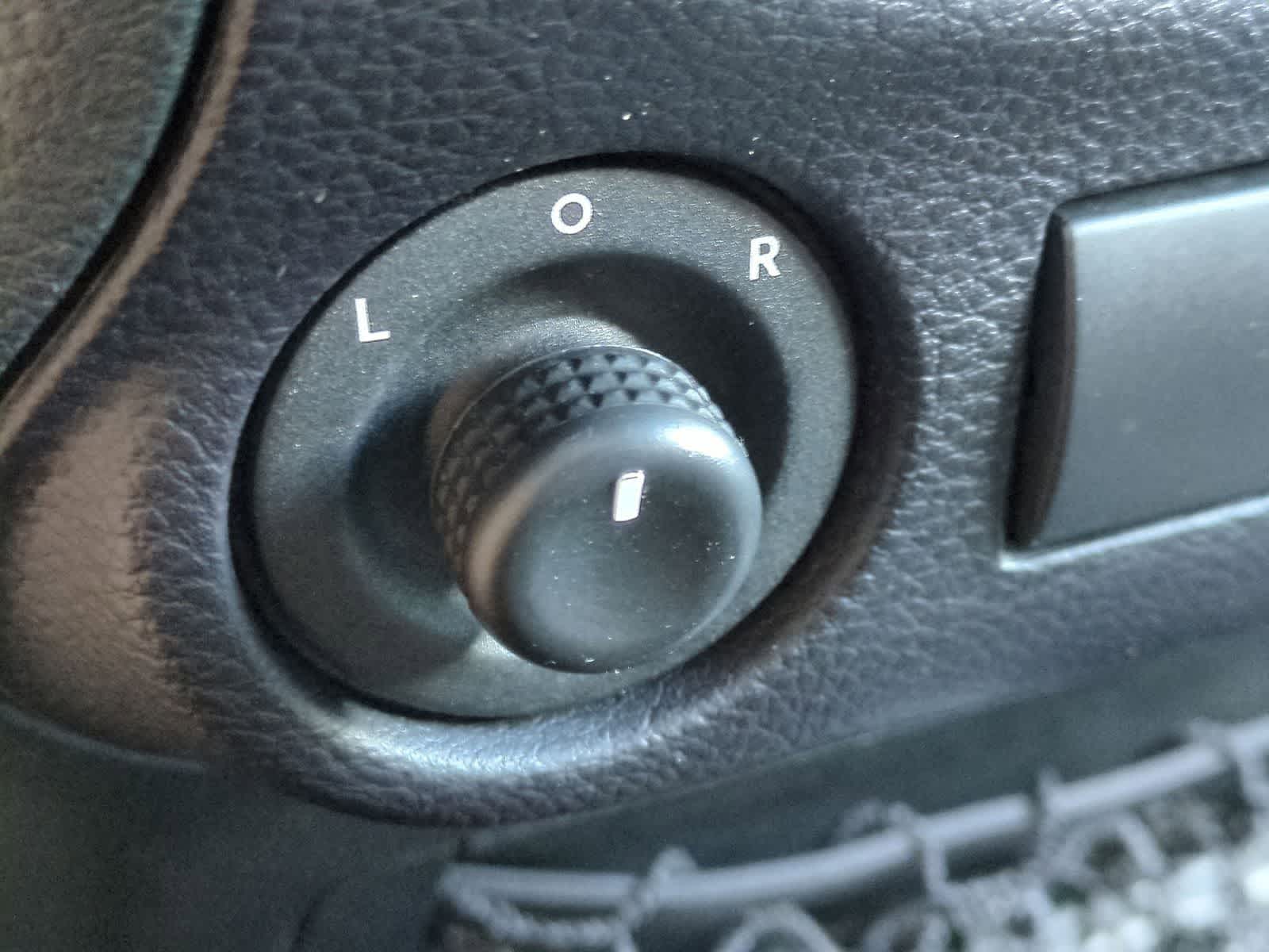 Thumbnail: 2016 Jeep Wrangler - 28