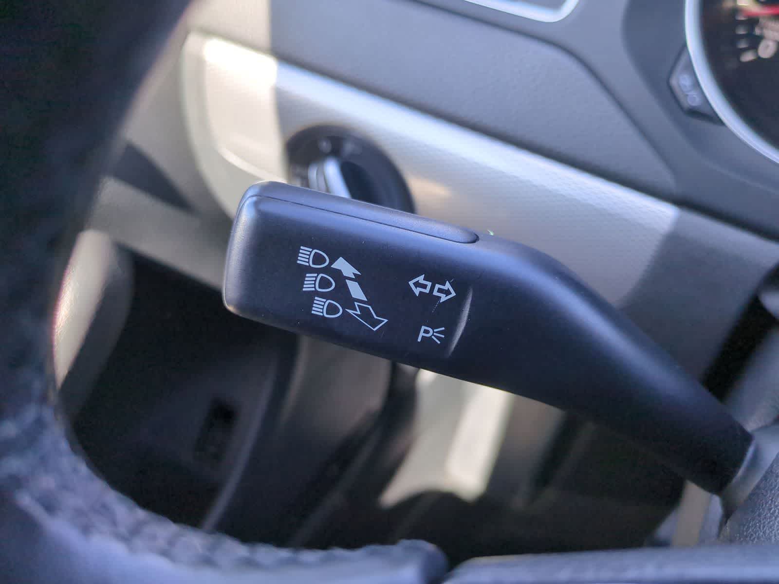 Thumbnail: 2015 Volkswagen Jetta - 28