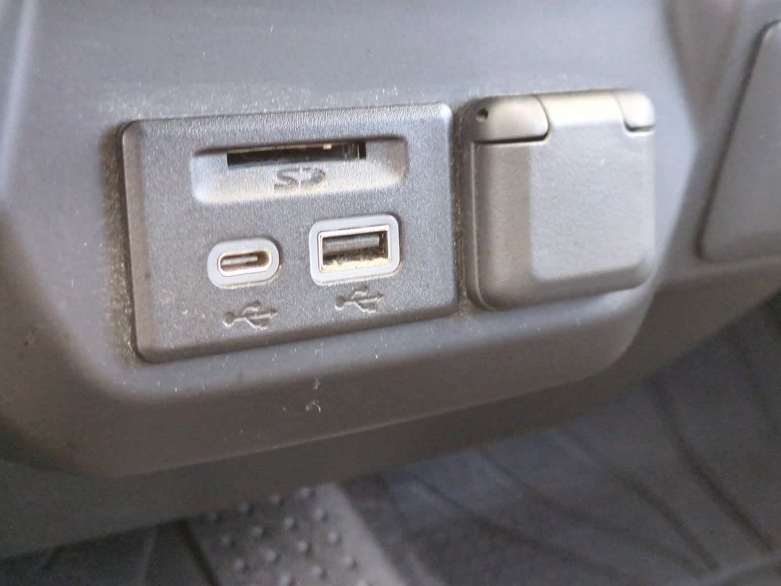 Thumbnail: 2019 Chevrolet Silverado 1500 - 29