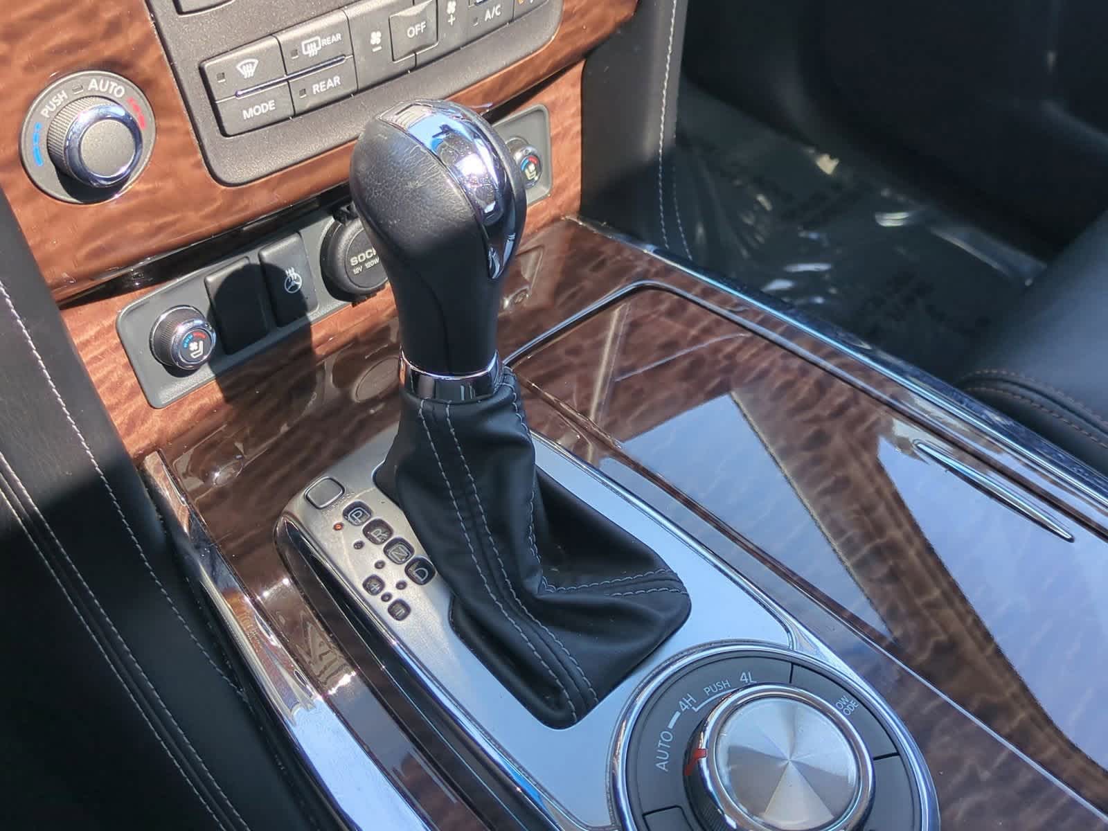 Thumbnail: 2017 Nissan Armada - 33