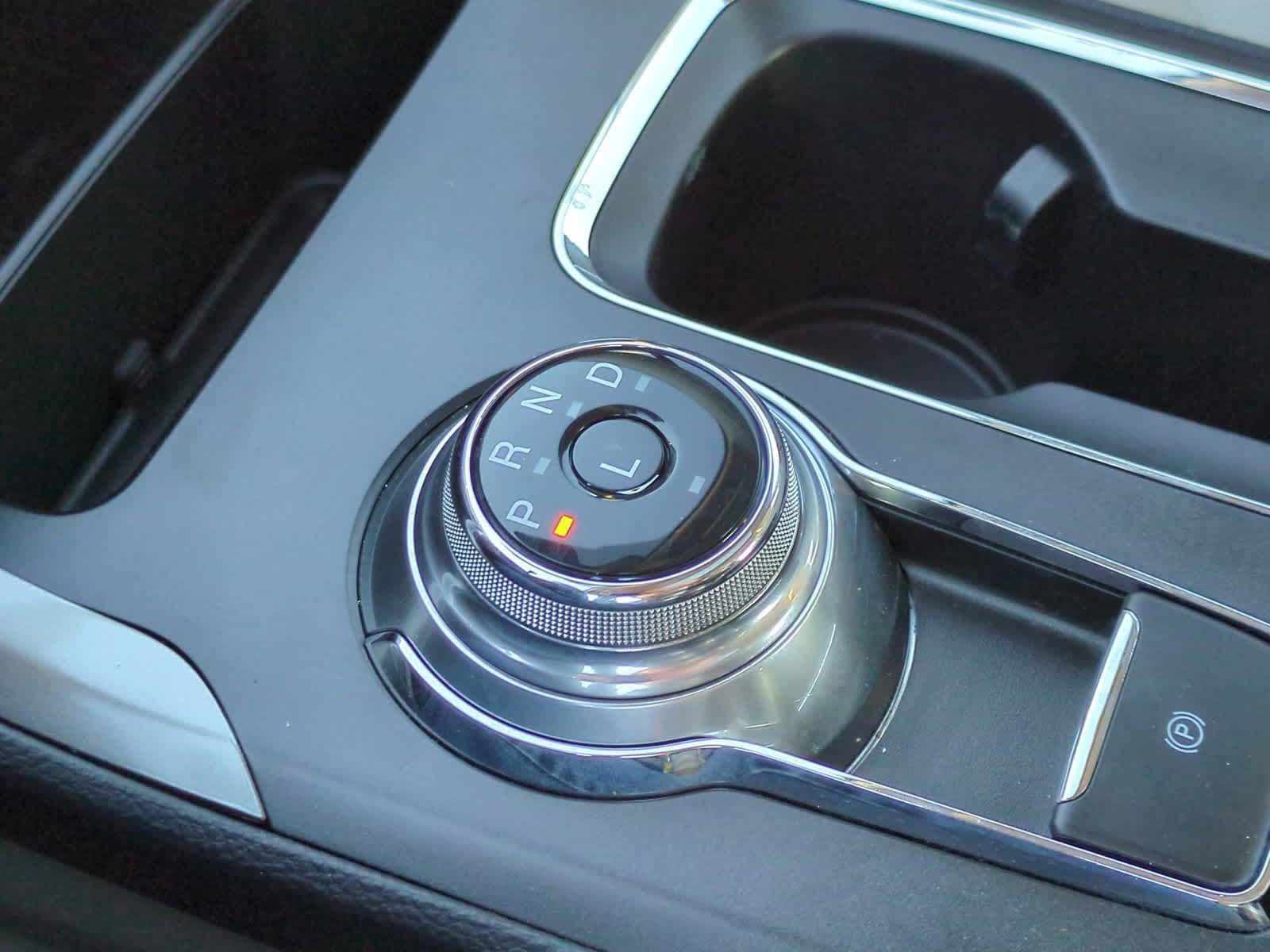 Thumbnail: 2020 Ford Fusion - 33