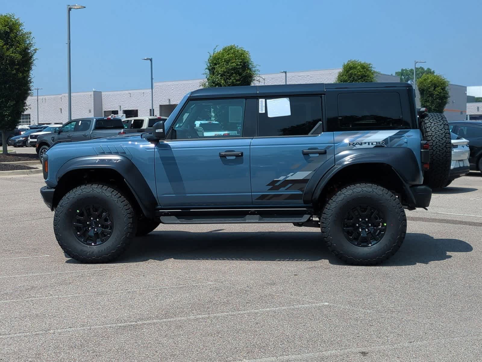 Thumbnail: 2025 Ford Bronco - 5