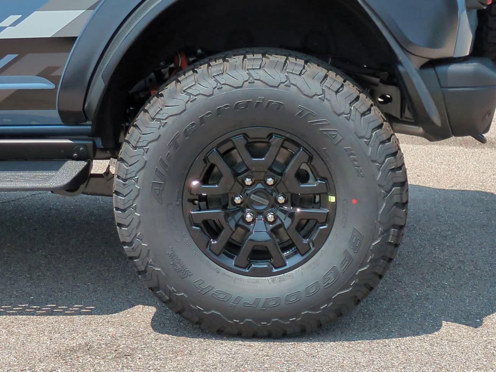 Thumbnail: 2025 Ford Bronco - 14