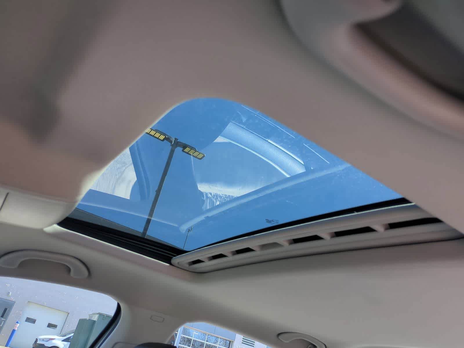 Thumbnail: 2015 Volkswagen Jetta - 19