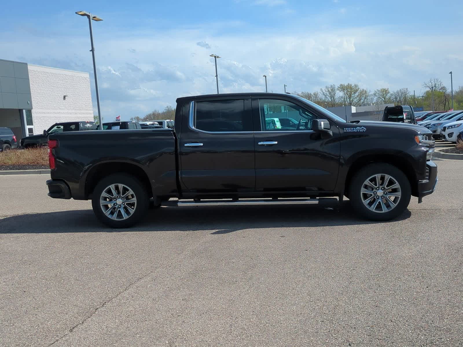 Thumbnail: 2019 Chevrolet Silverado 1500 - 9