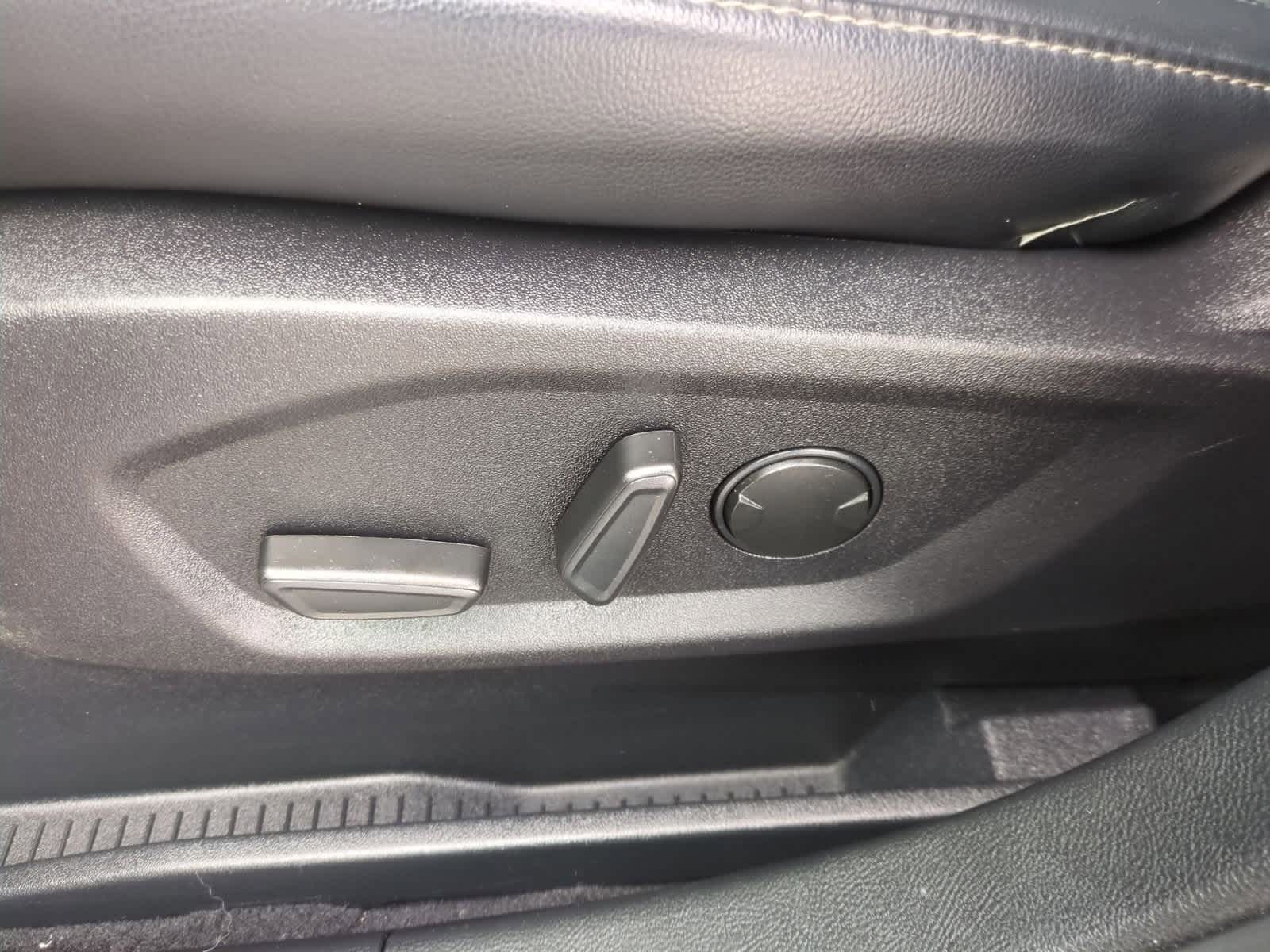 Thumbnail: 2024 Ford Edge - 17