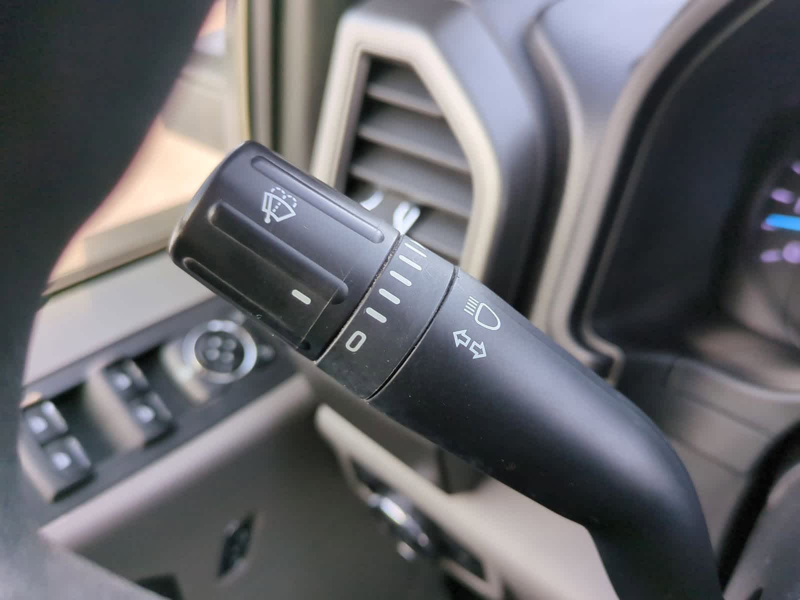 Thumbnail: 2020 Ford Econoline - 25