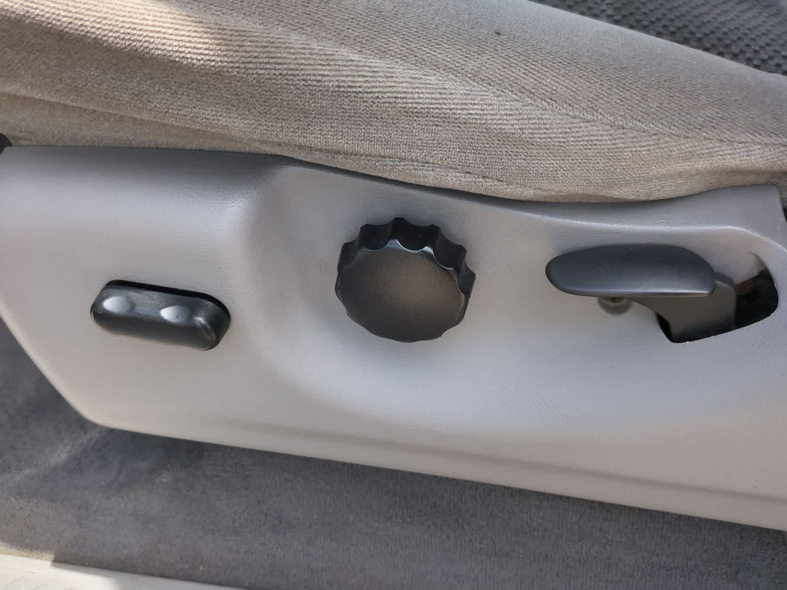 Thumbnail: 2001 Ford Econoline - 17