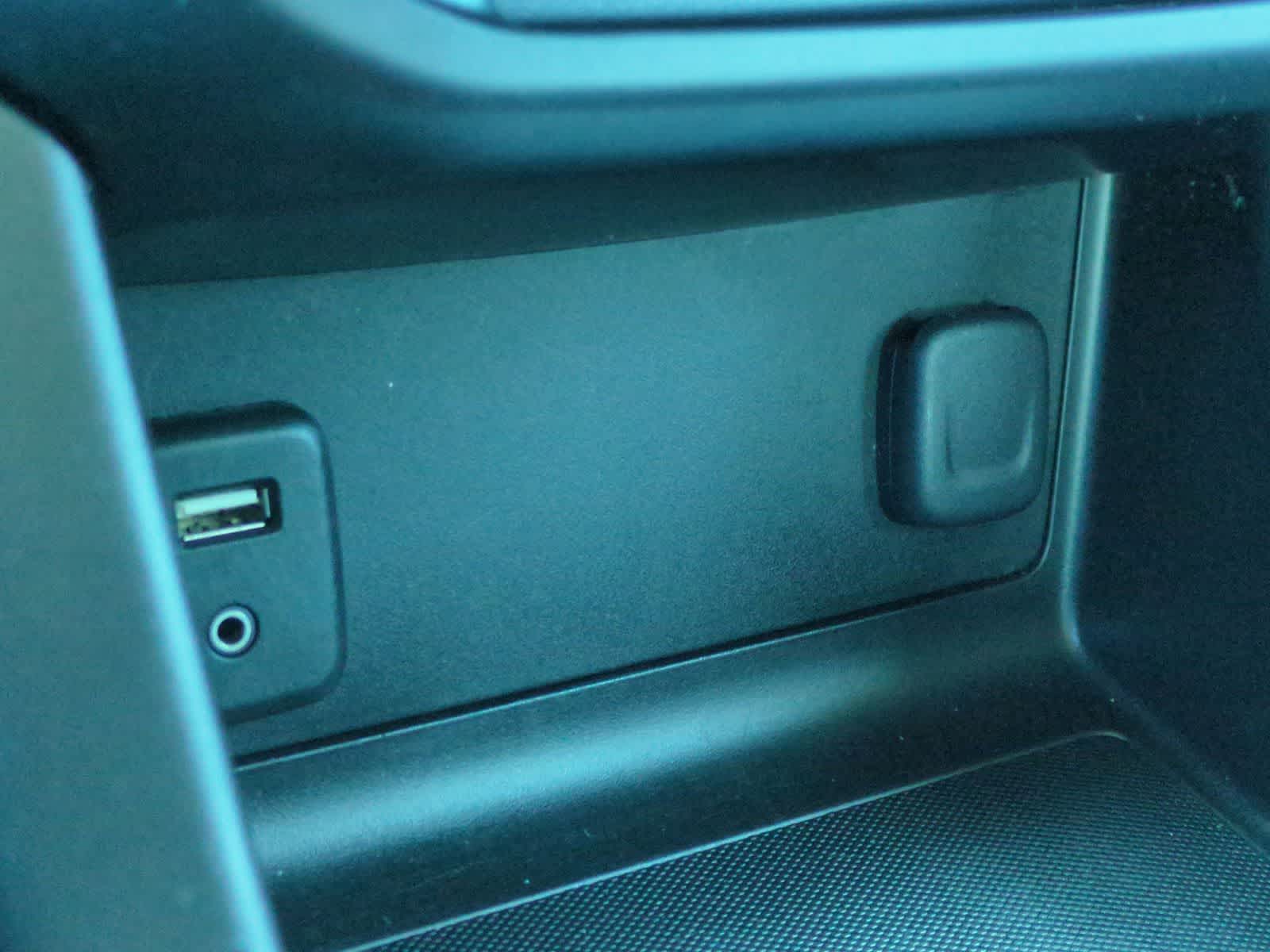 Thumbnail: 2016 Chevrolet Colorado - 30