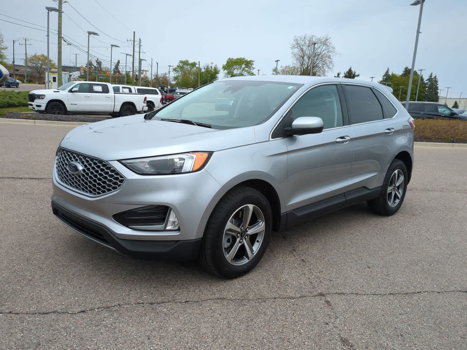 Thumbnail: 2023 Ford Edge - 4