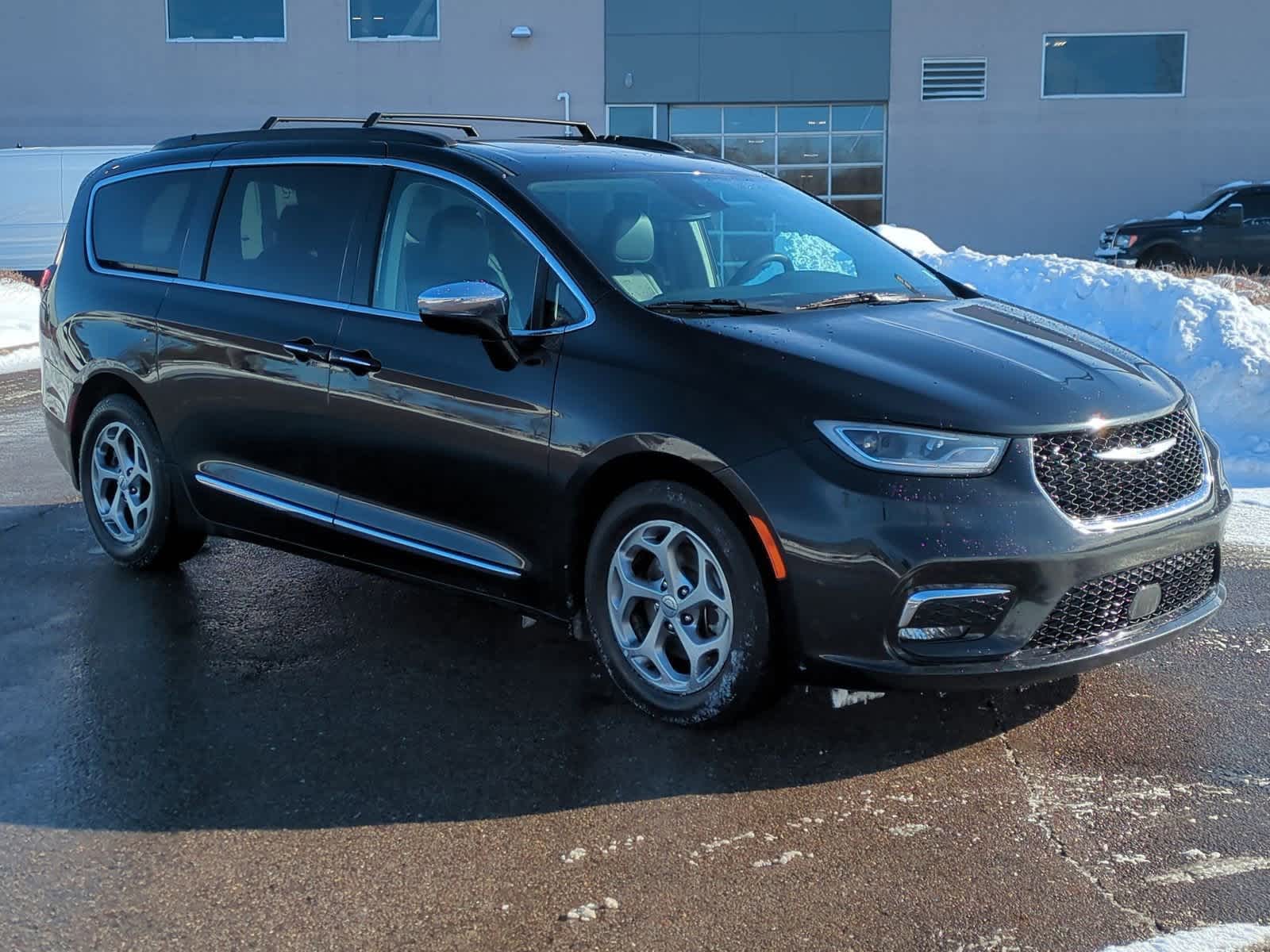 Thumbnail: 2023 Chrysler Pacifica - 2