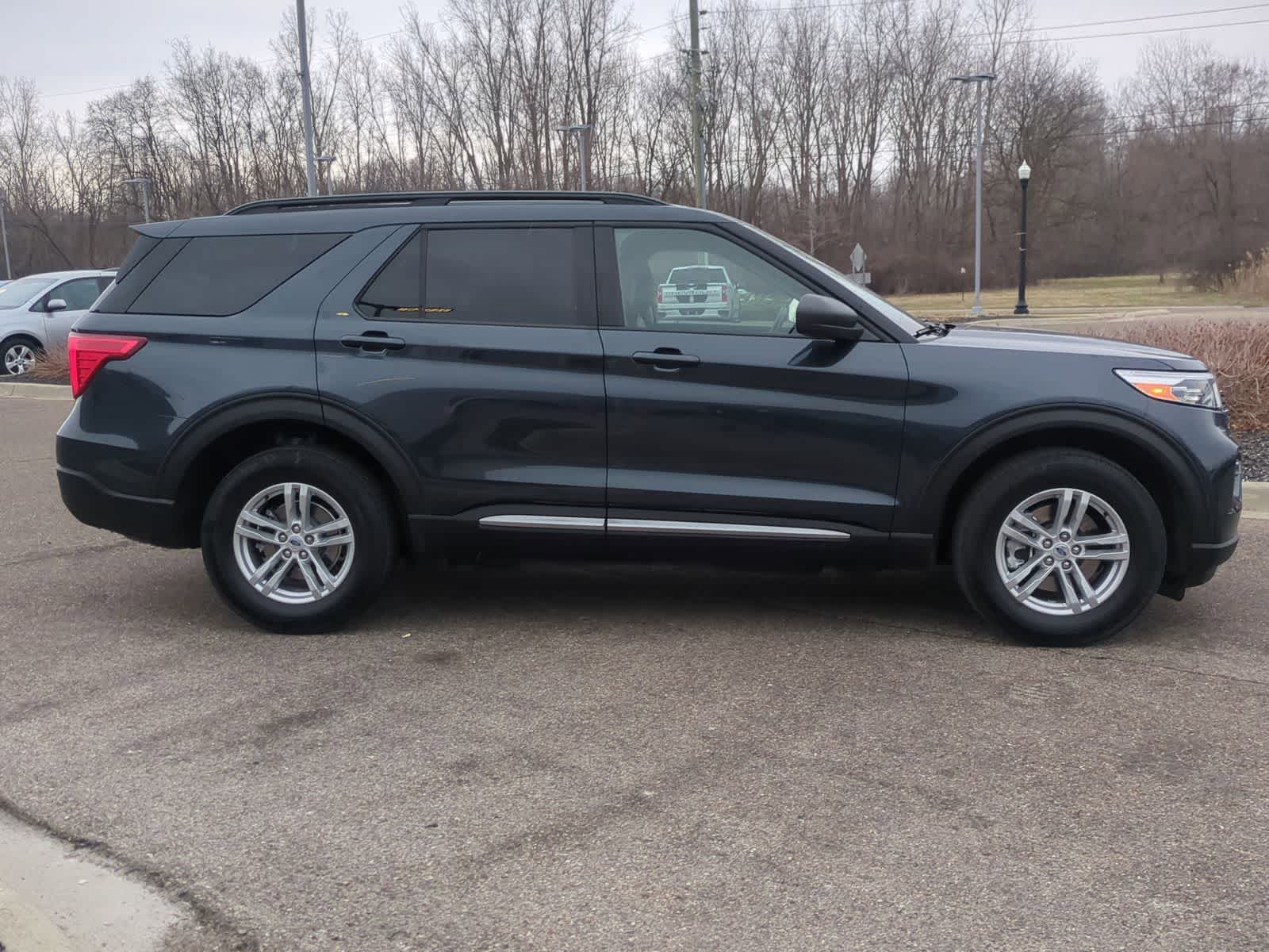 Thumbnail: 2023 Ford Explorer - 9