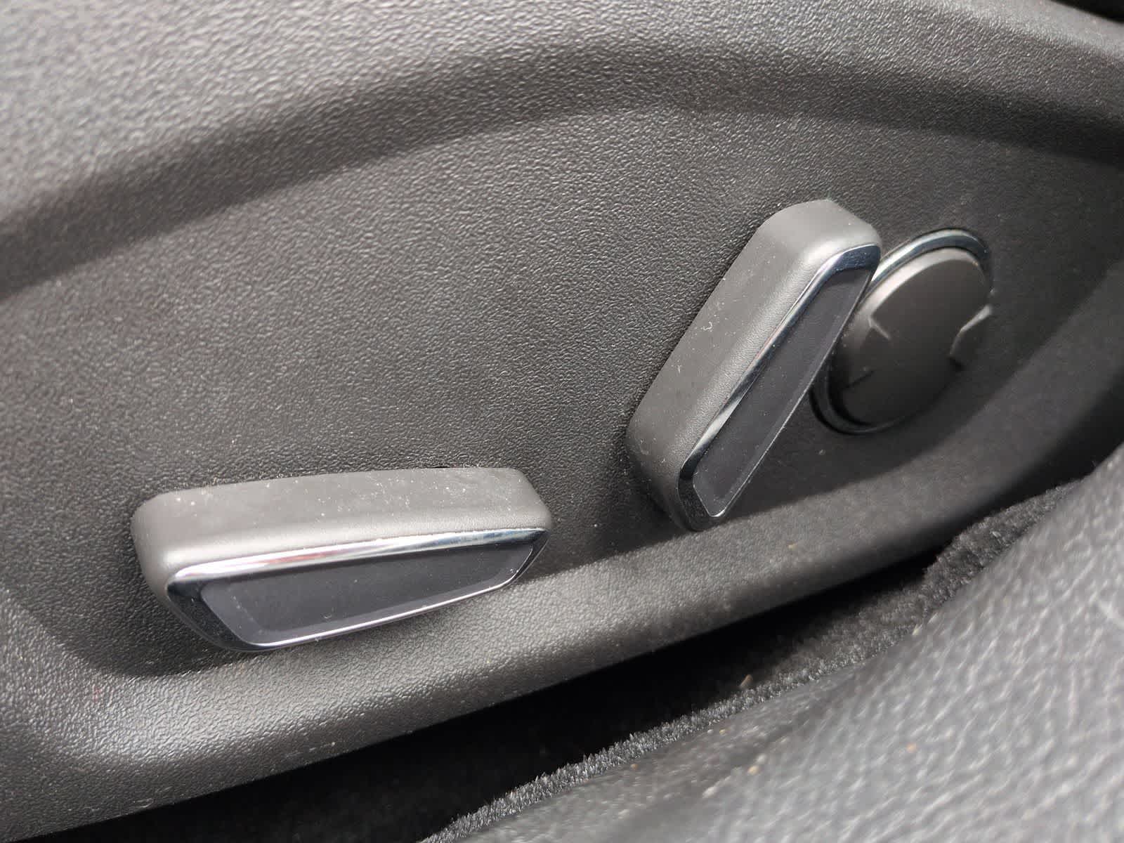 Thumbnail: 2016 Ford Fusion - 17