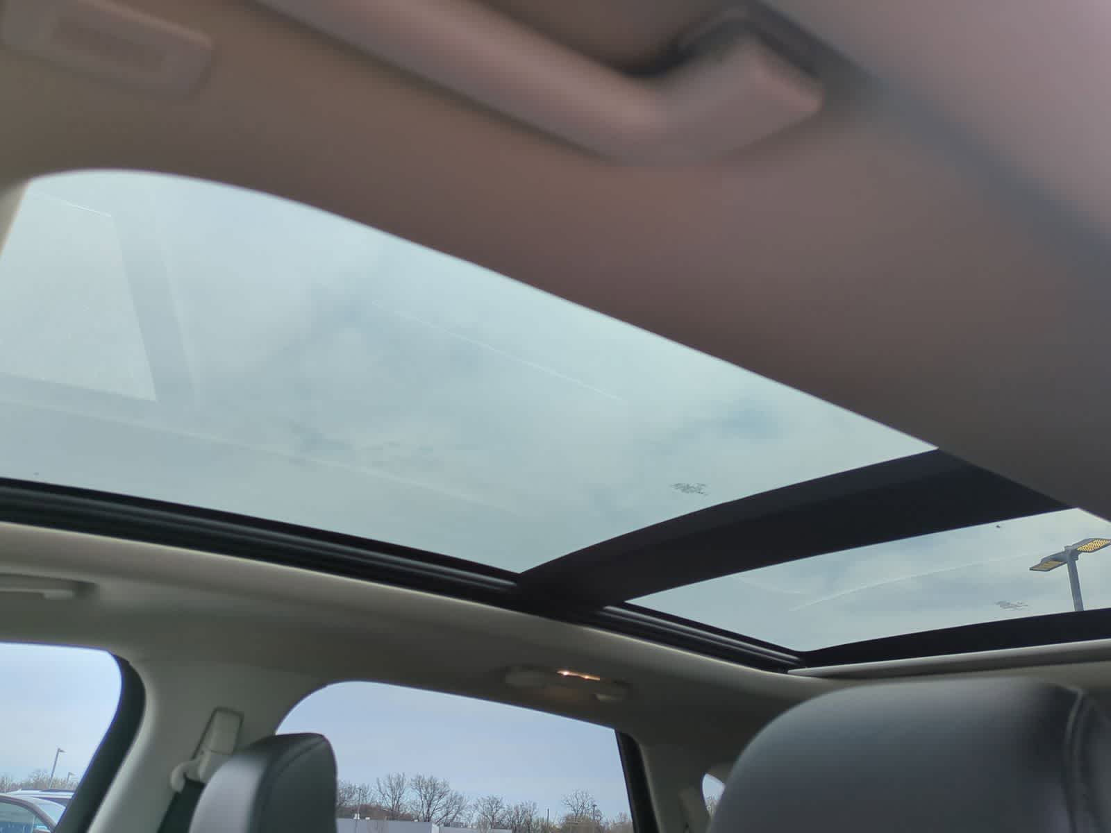 Thumbnail: 2023 Ford Edge - 19