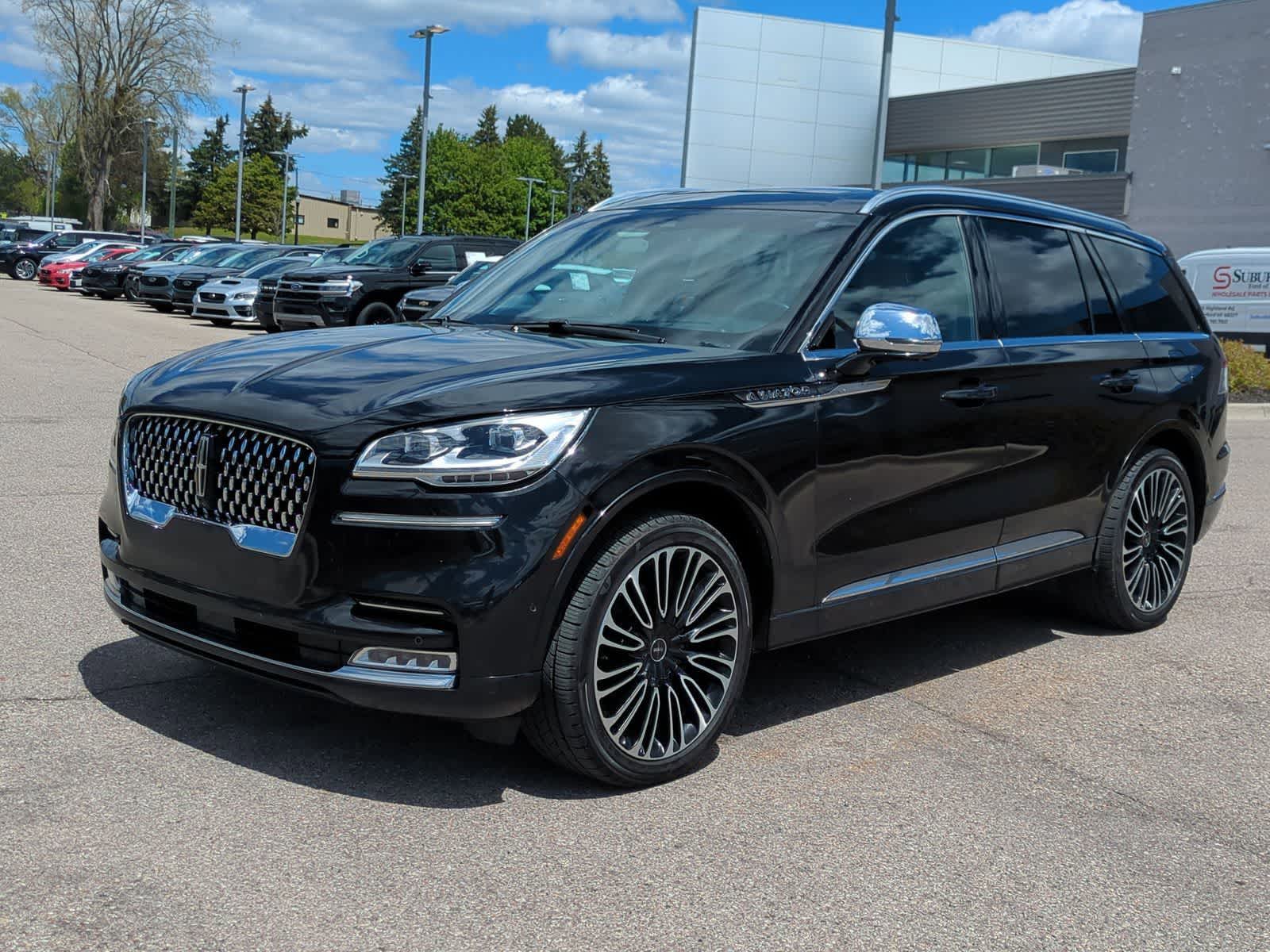 Thumbnail: 2021 Lincoln Aviator - 4