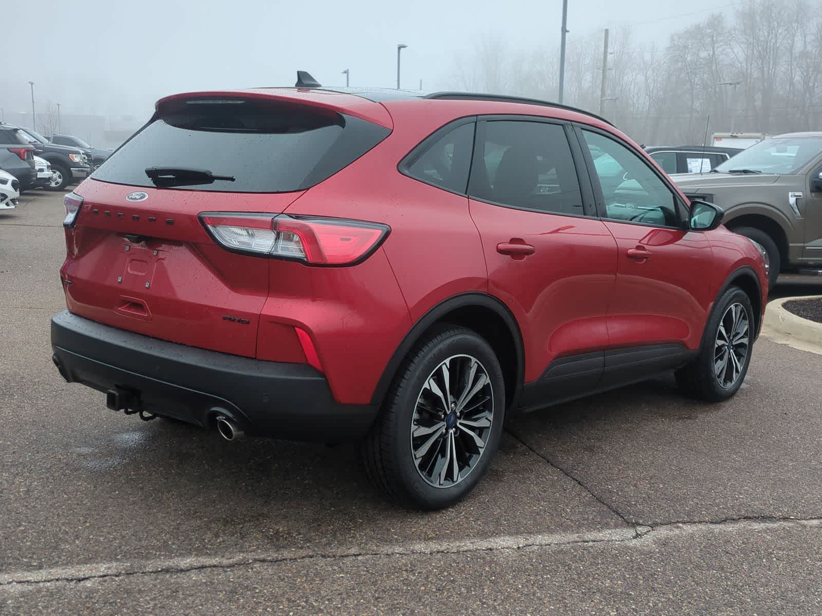 Thumbnail: 2022 Ford Escape - 8