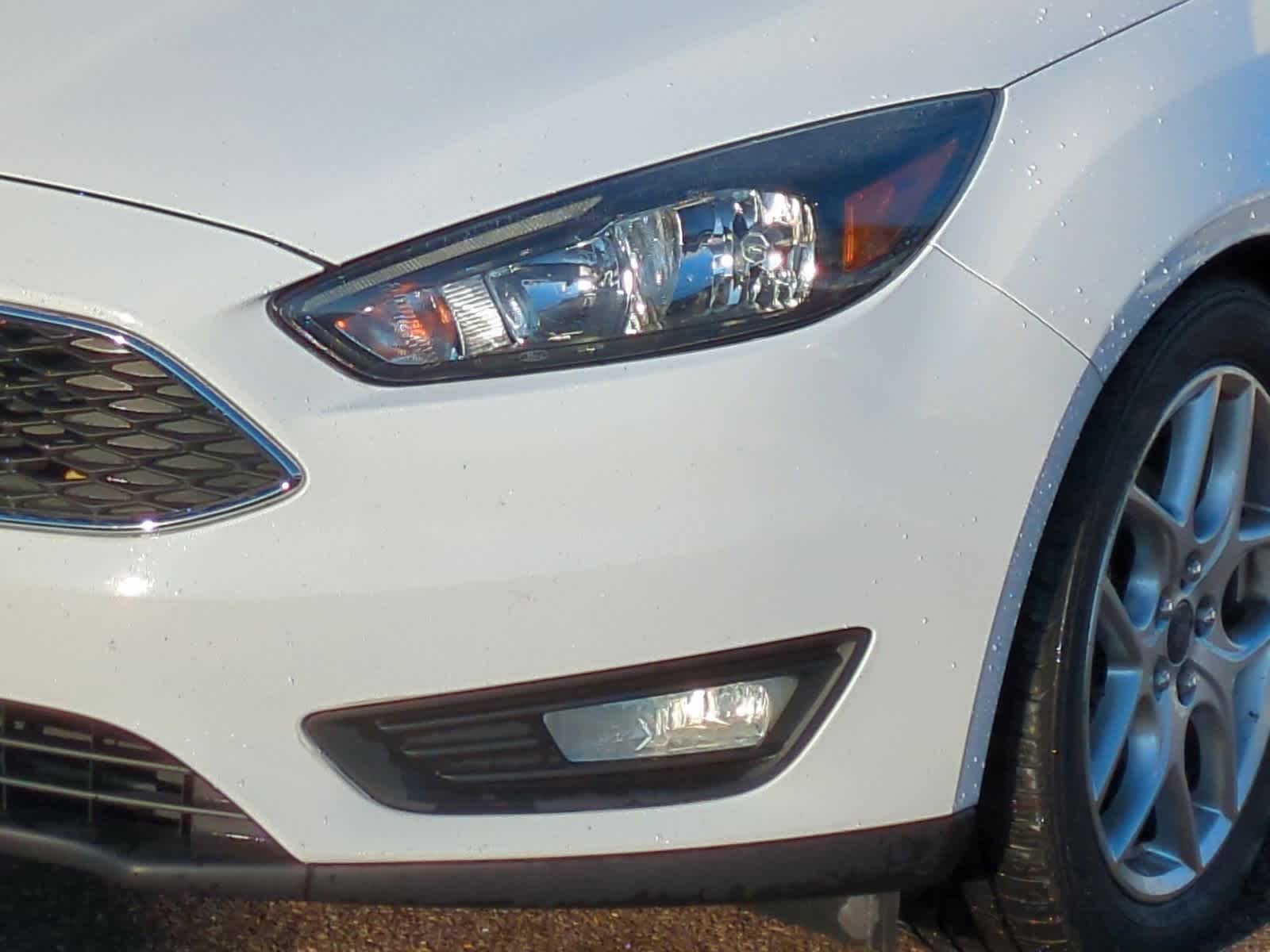 Thumbnail: 2015 Ford Focus - 11