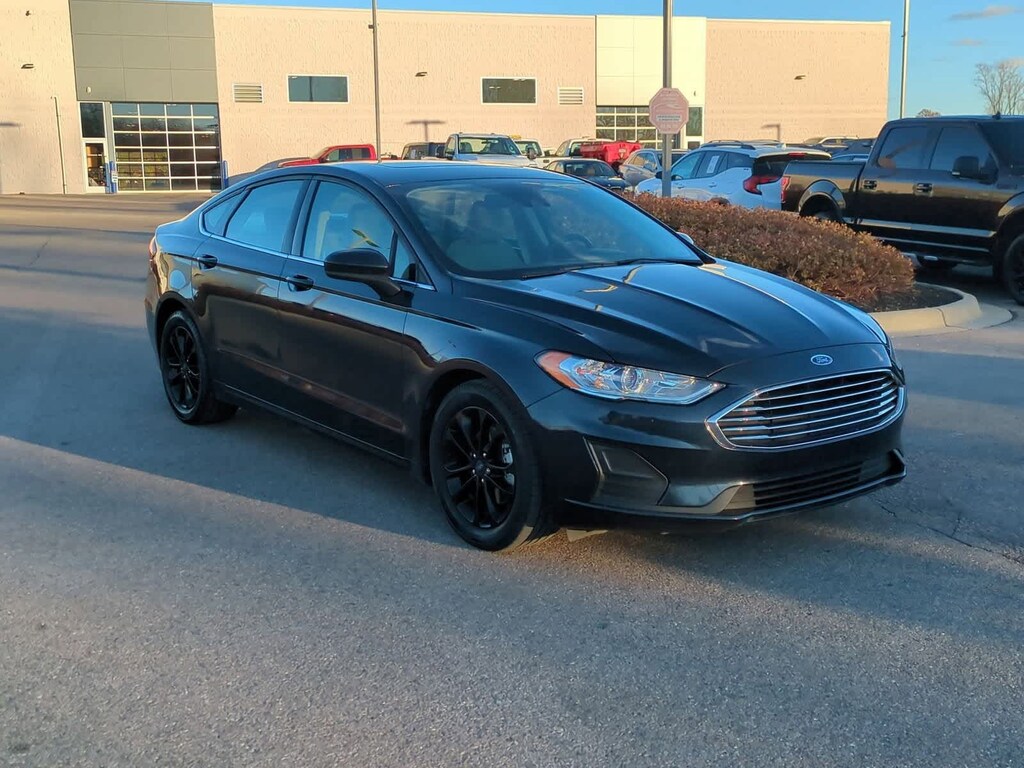 Used 2020 Ford Fusion SE Sedan