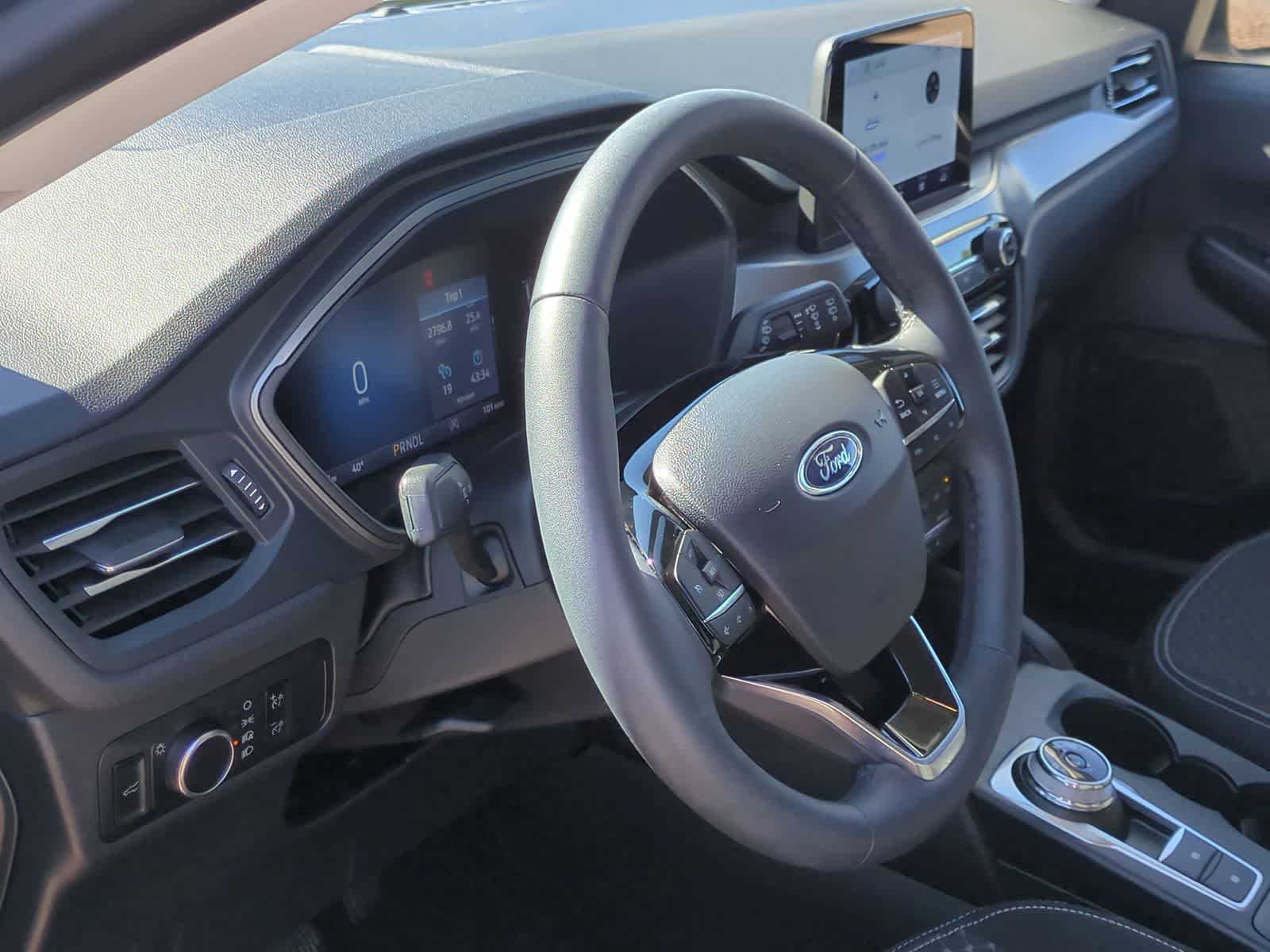 Thumbnail: 2023 Ford Escape - 10