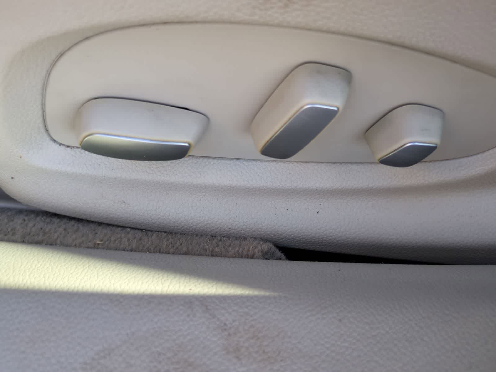 Thumbnail: 2013 Cadillac XTS - 17