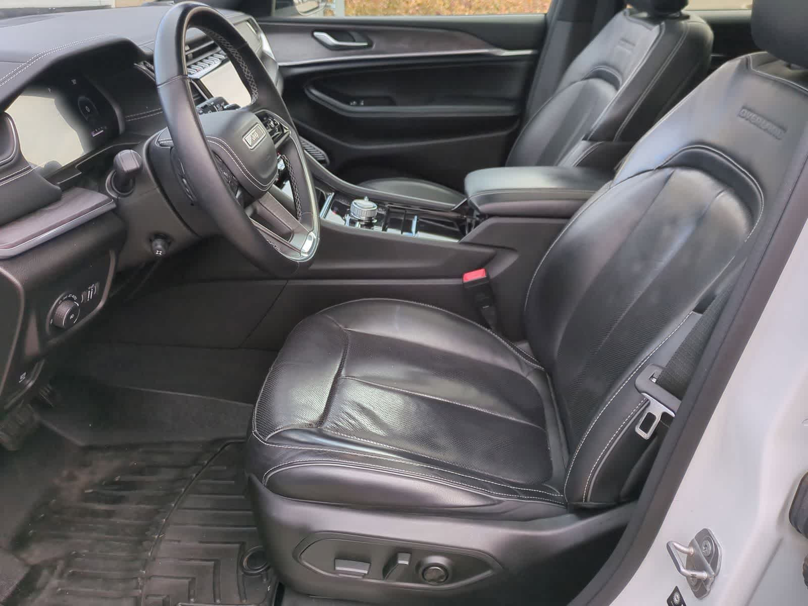 Thumbnail: 2022 Jeep Grand Cherokee - 16